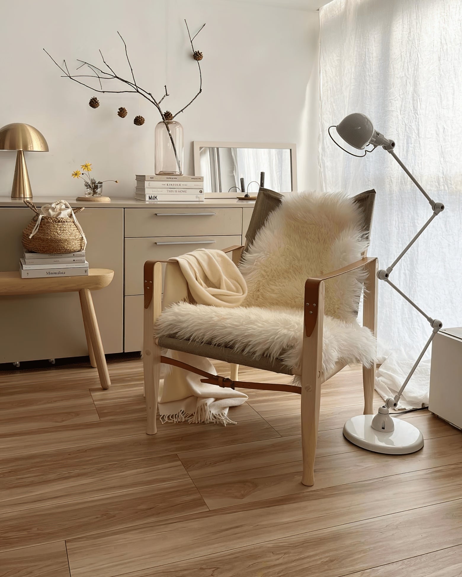 Axel Floor Lamp
