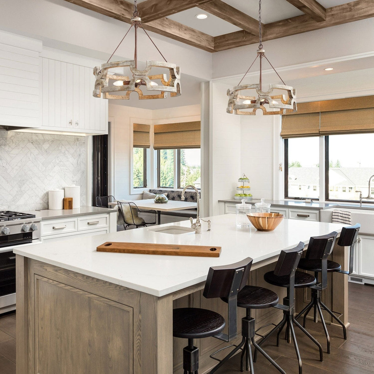 Victoria Chandeliers - Neutralighting