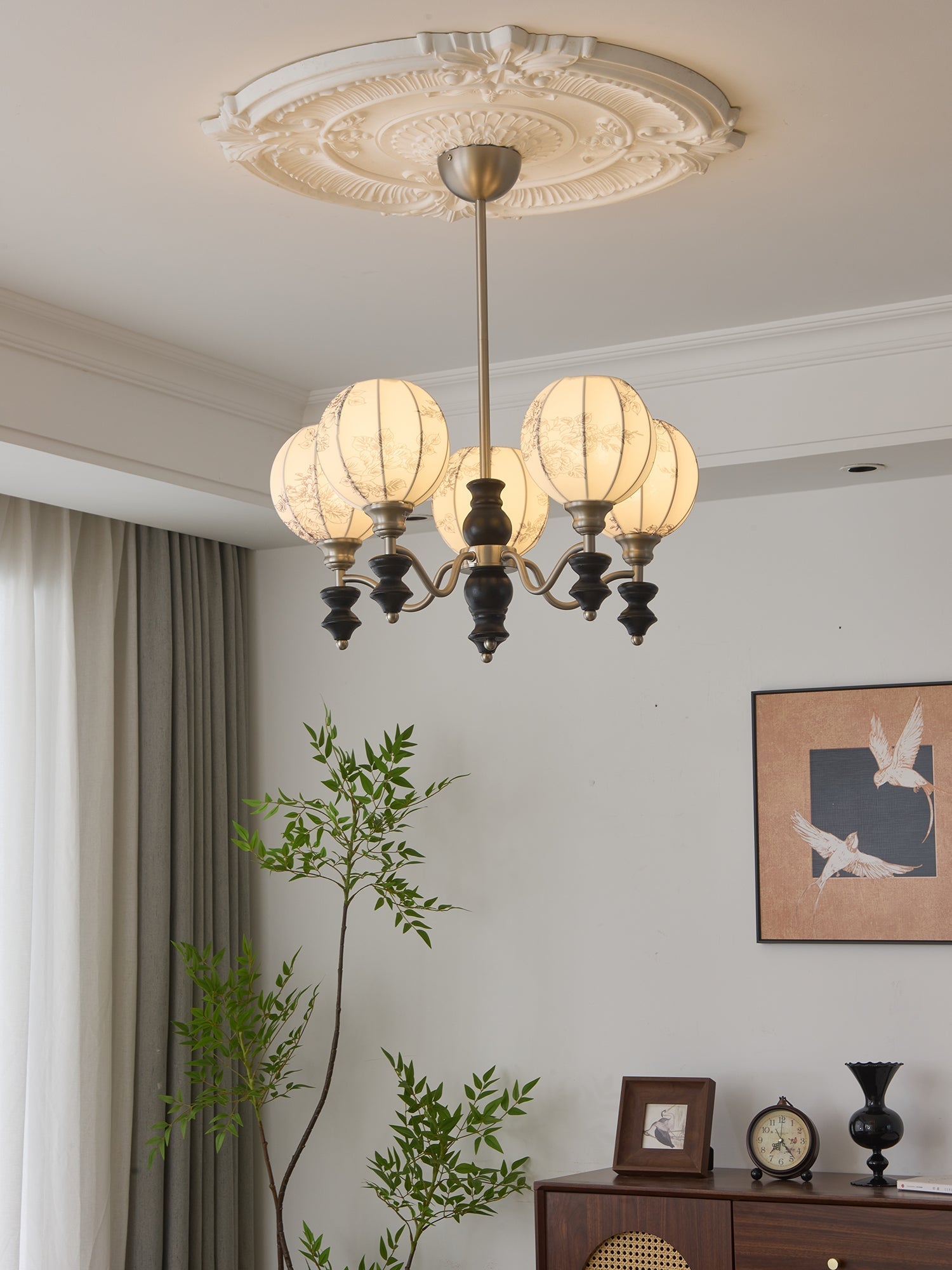 Osilan Traditional Elegance Vintage Wood Chandelier-Neutral Decor