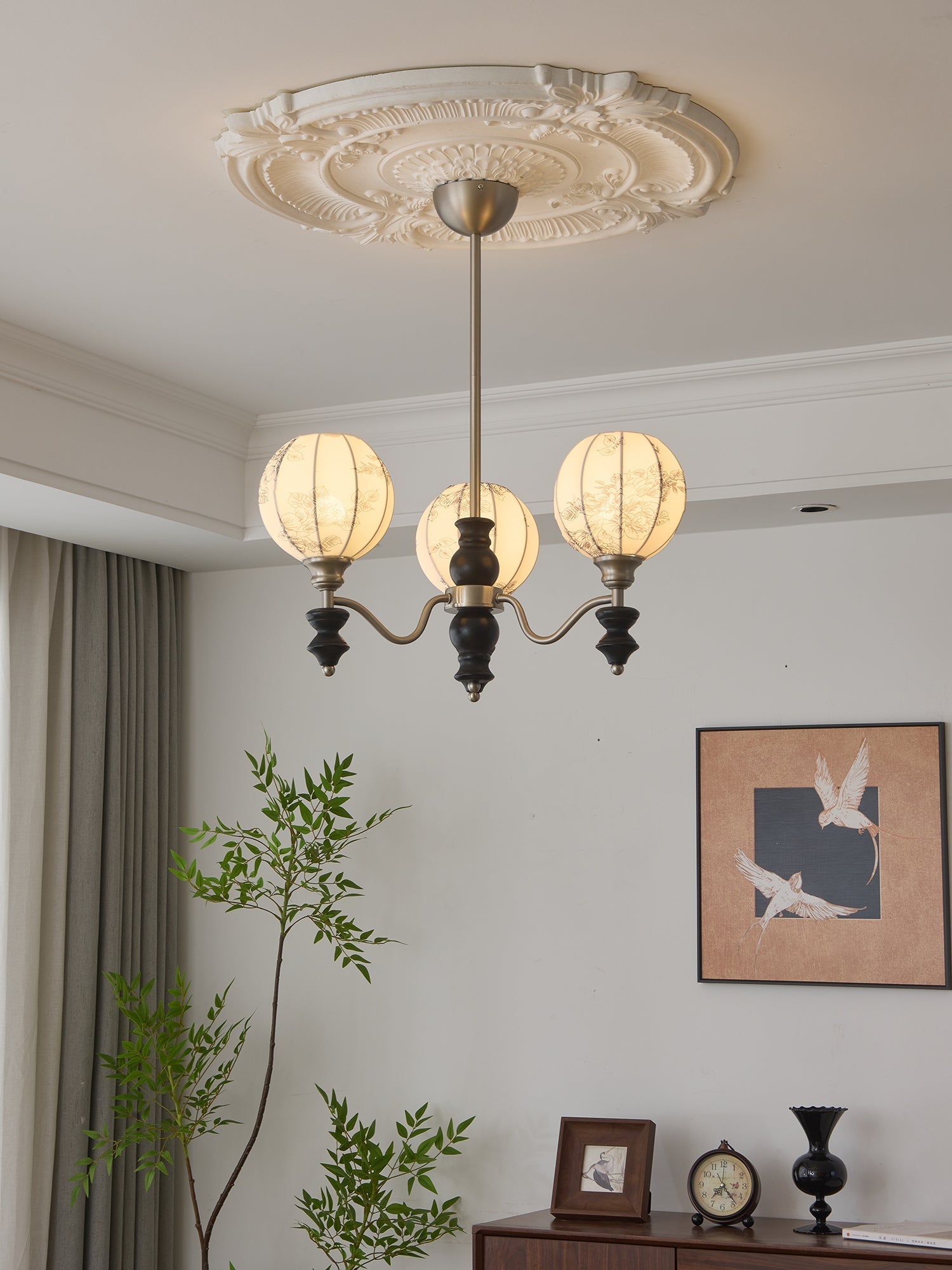 Osilan Traditional Elegance Vintage Wood Chandelier-Neutral Decor