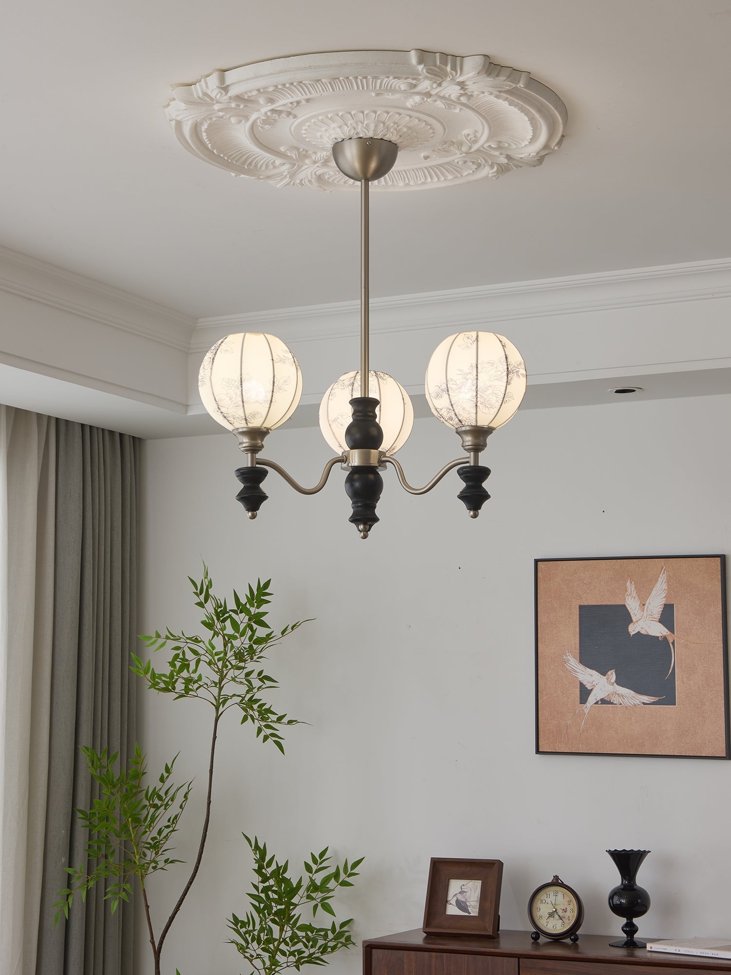 Osilan Traditional Elegance Vintage Wood Chandelier-Neutral Decor