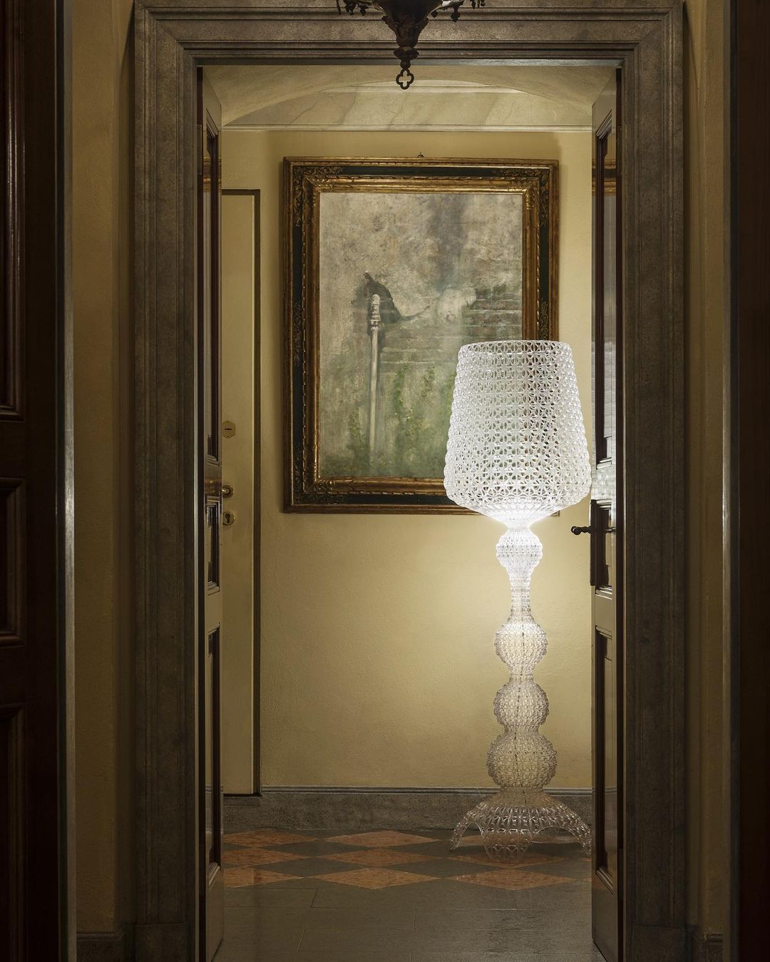 Brook Vintage Floor Lamp-Neutral Decor