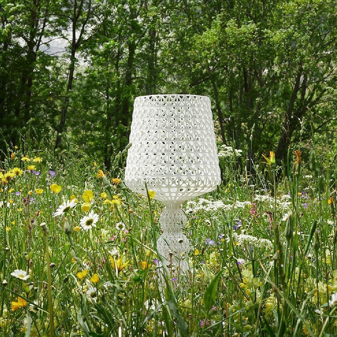 Lilah Acrylic Luxury Table Lamp-Neutral Decor