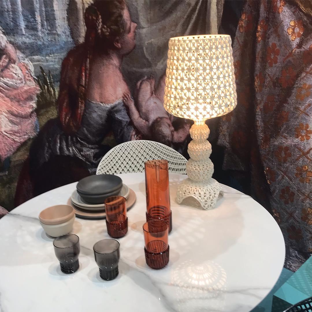 Lilah Acrylic Luxury Table Lamp-Neutral Decor