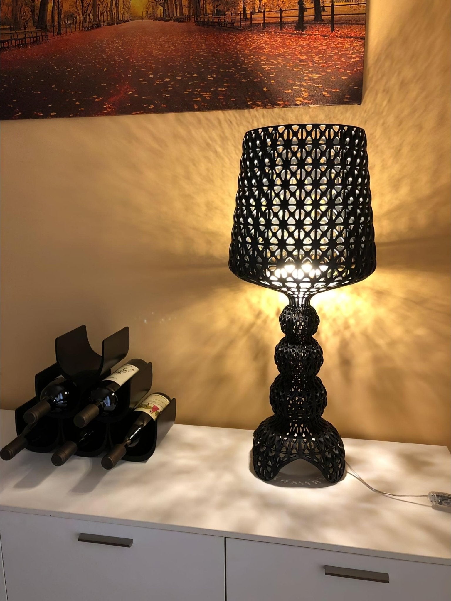 Lilah Acrylic Luxury Table Lamp-Neutral Decor