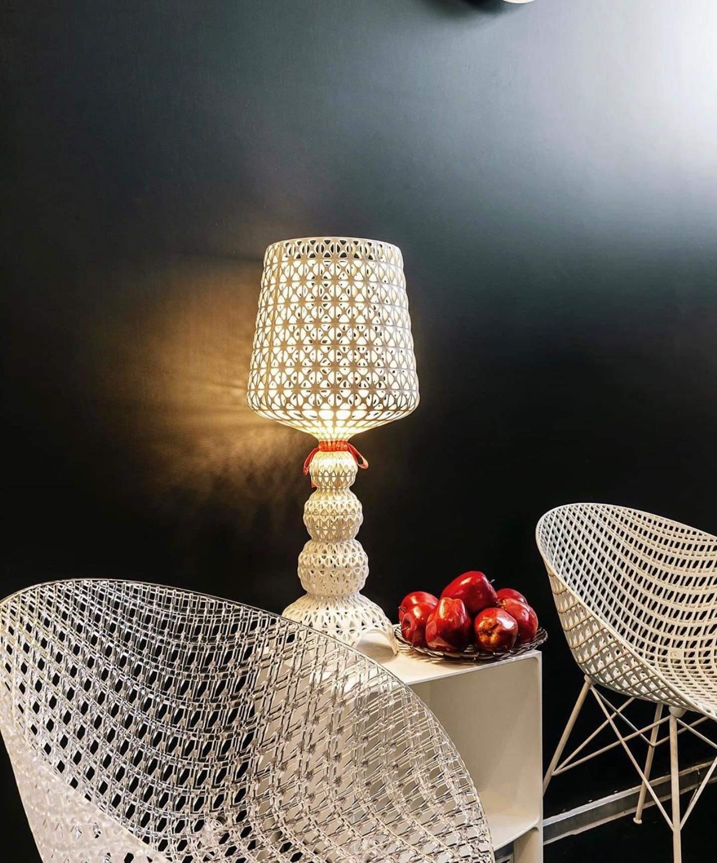 Lilah Acrylic Luxury Table Lamp-Neutral Decor