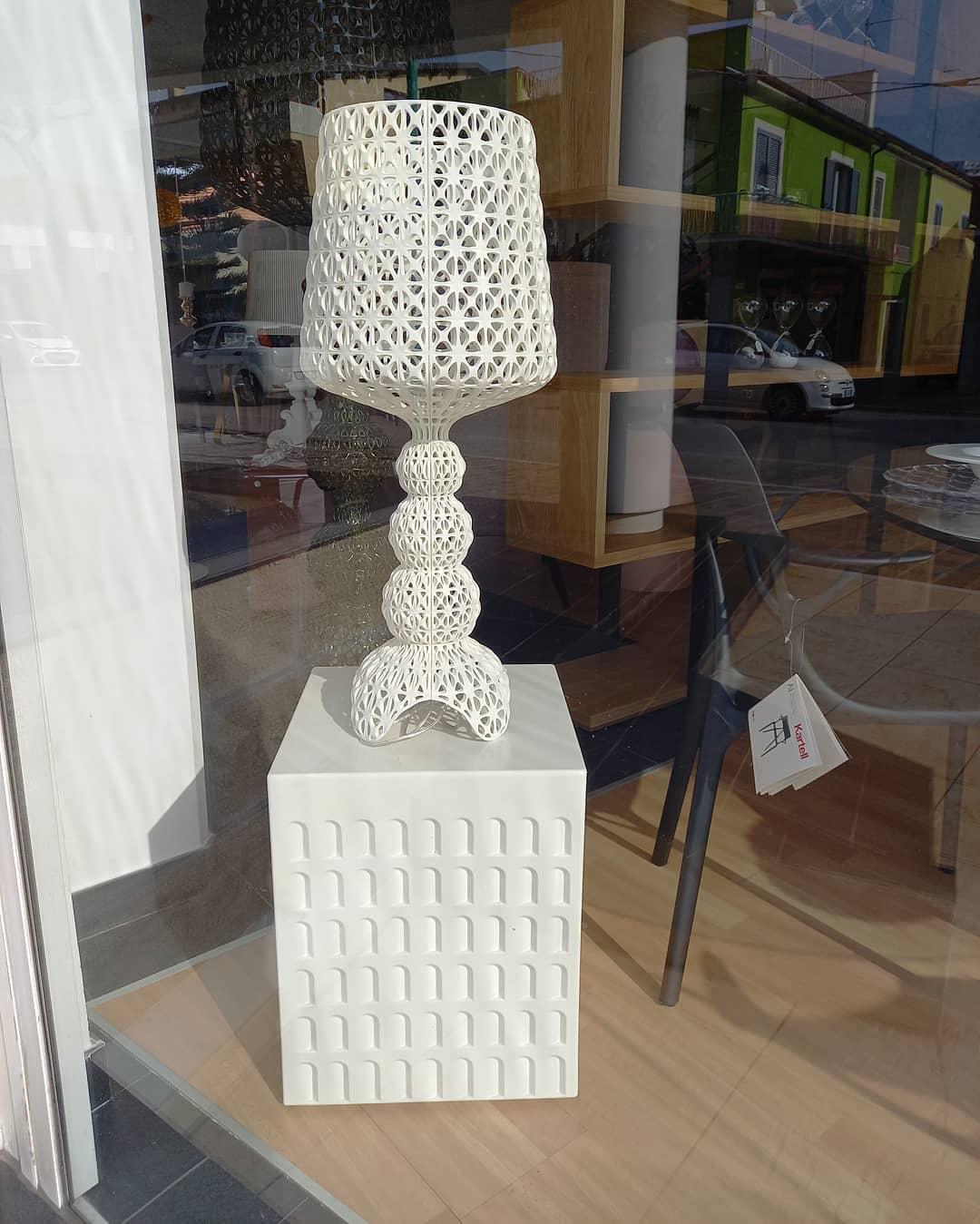 Lilah Acrylic Luxury Table Lamp-Neutral Decor