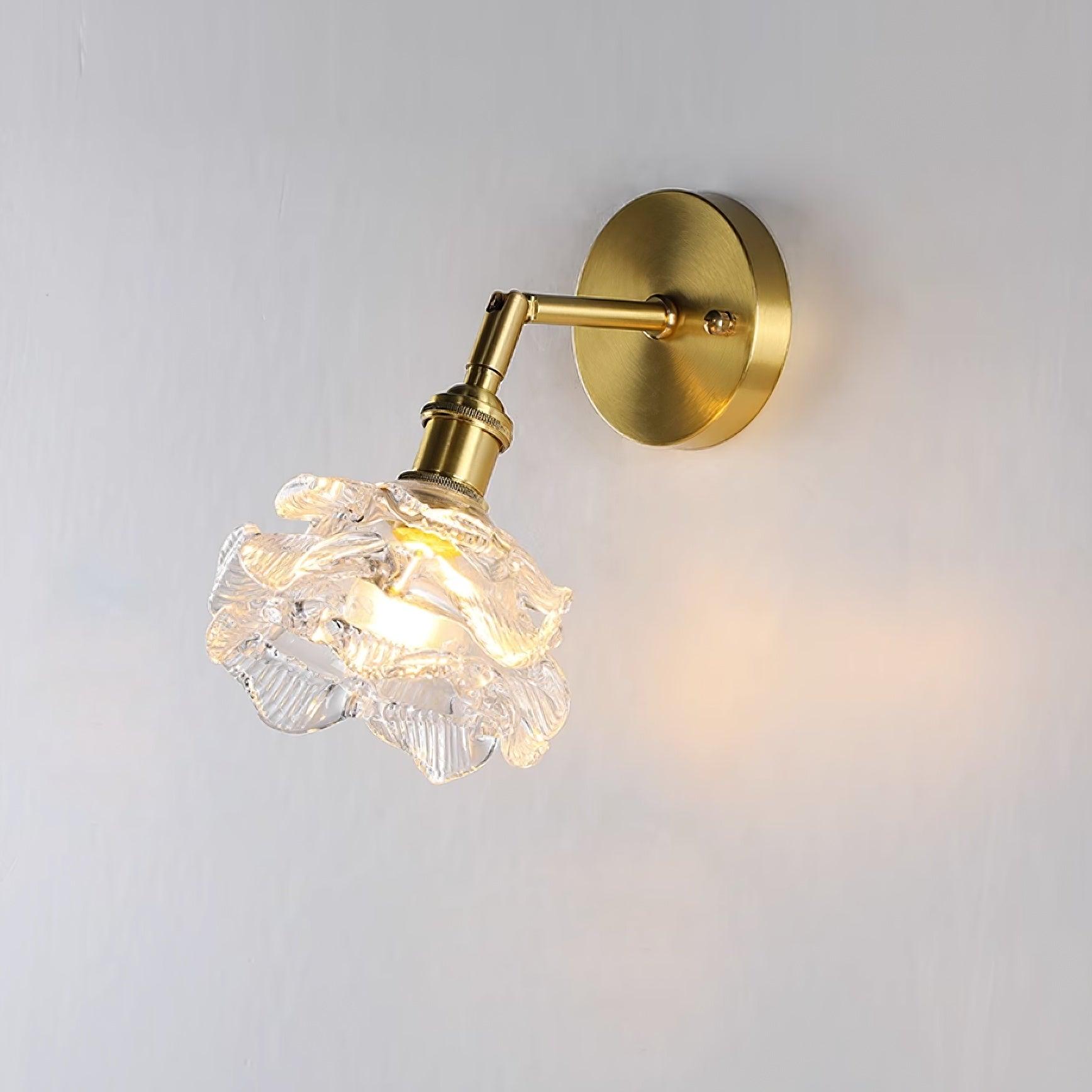 Petal Vintage Brass Wall Lamp-Neutral Decor