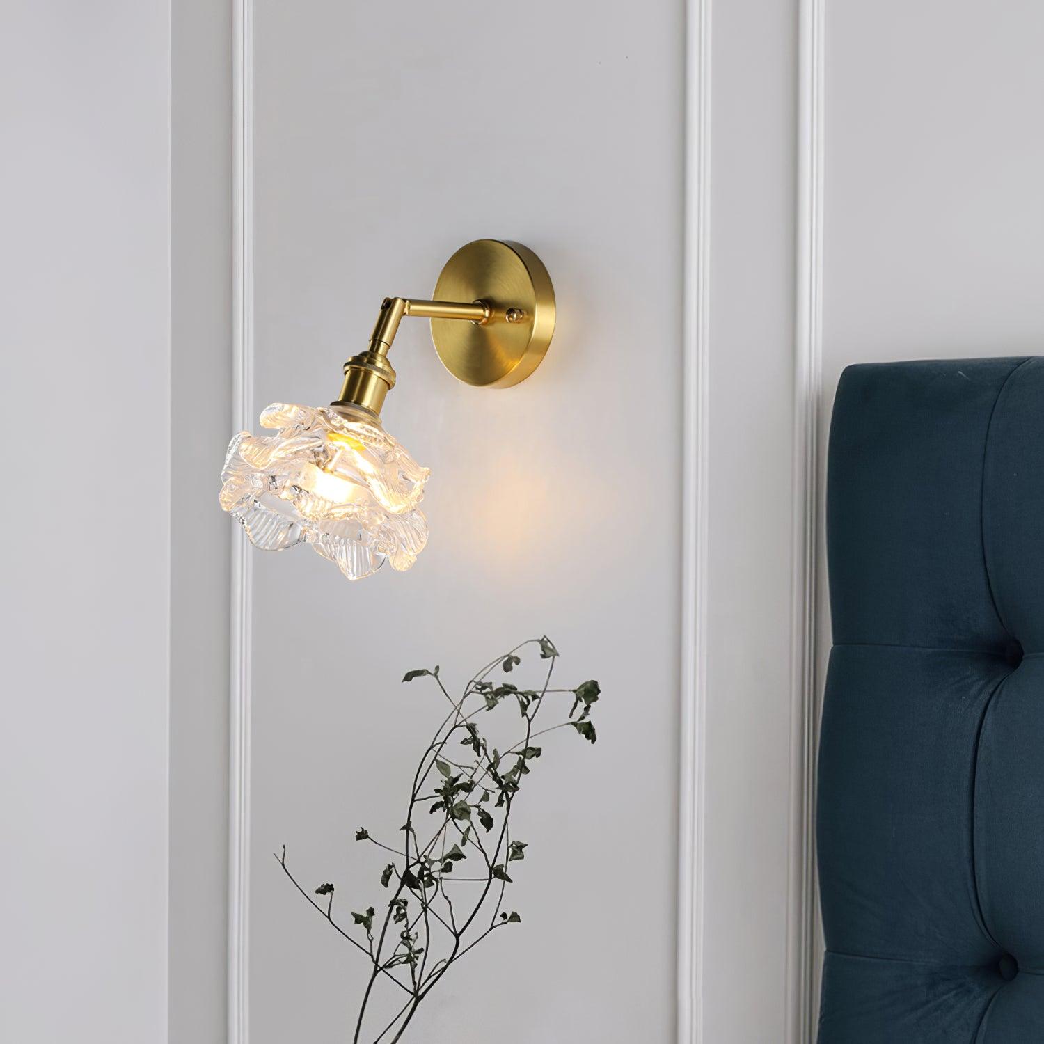 Petal Vintage Brass Wall Lamp-Neutral Decor