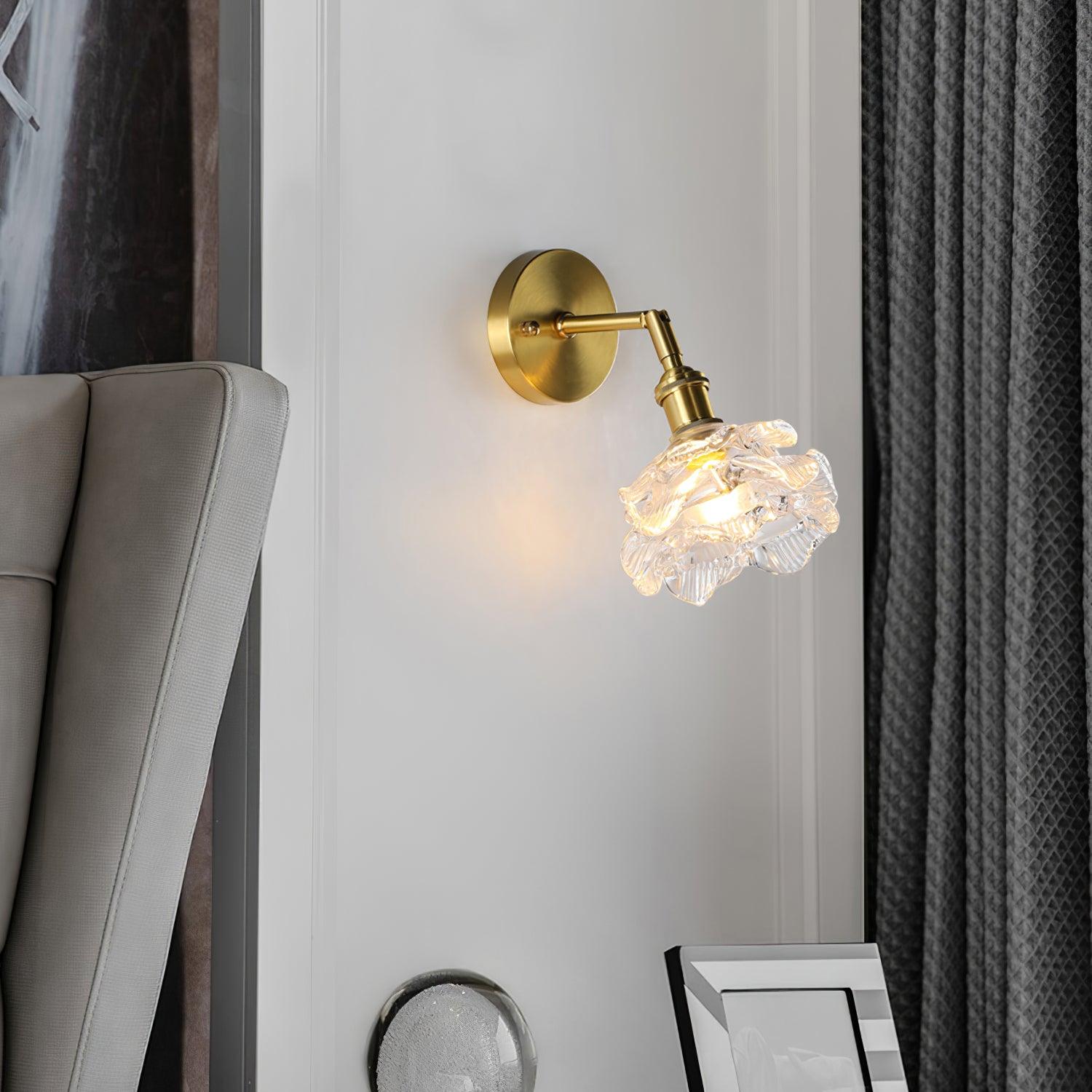 Petal Vintage Brass Wall Lamp-Neutral Decor