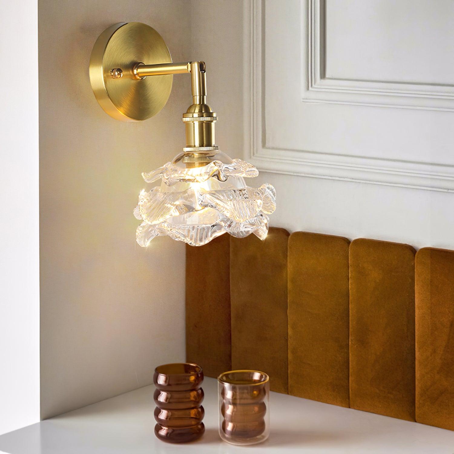 Petal Vintage Brass Wall Lamp-Neutral Decor