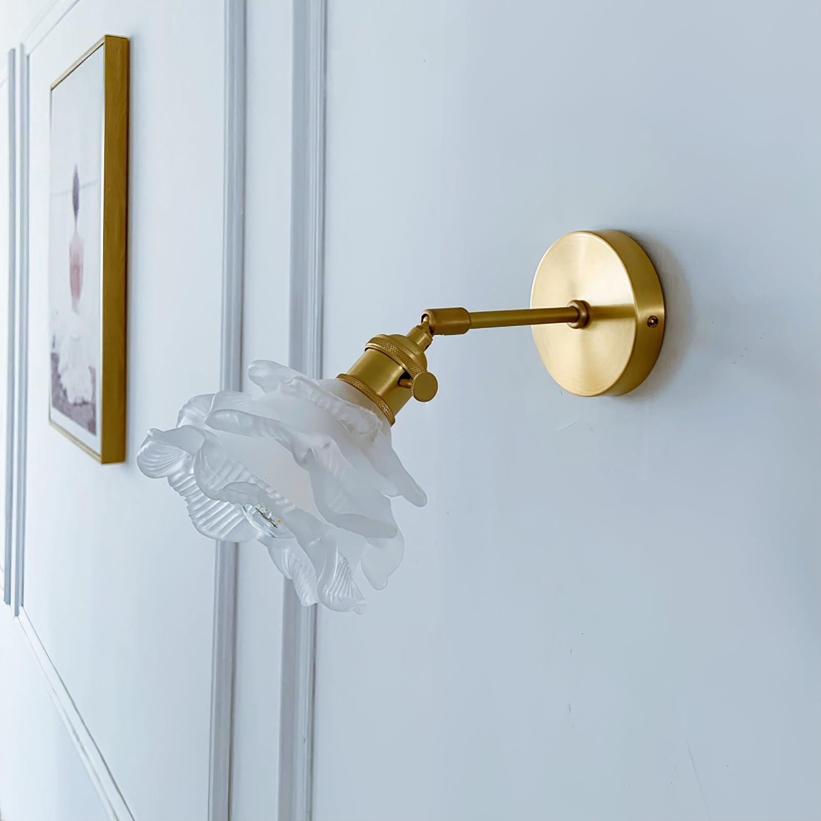 Petal Vintage Brass Wall Lamp-Neutral Decor