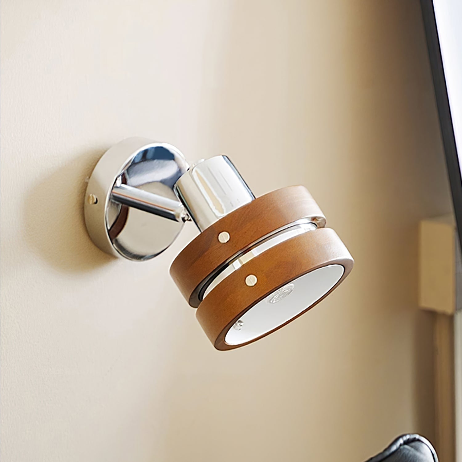 Avenor Premium Nordic Art Walnut Wall Lamp-Neutral Decor
