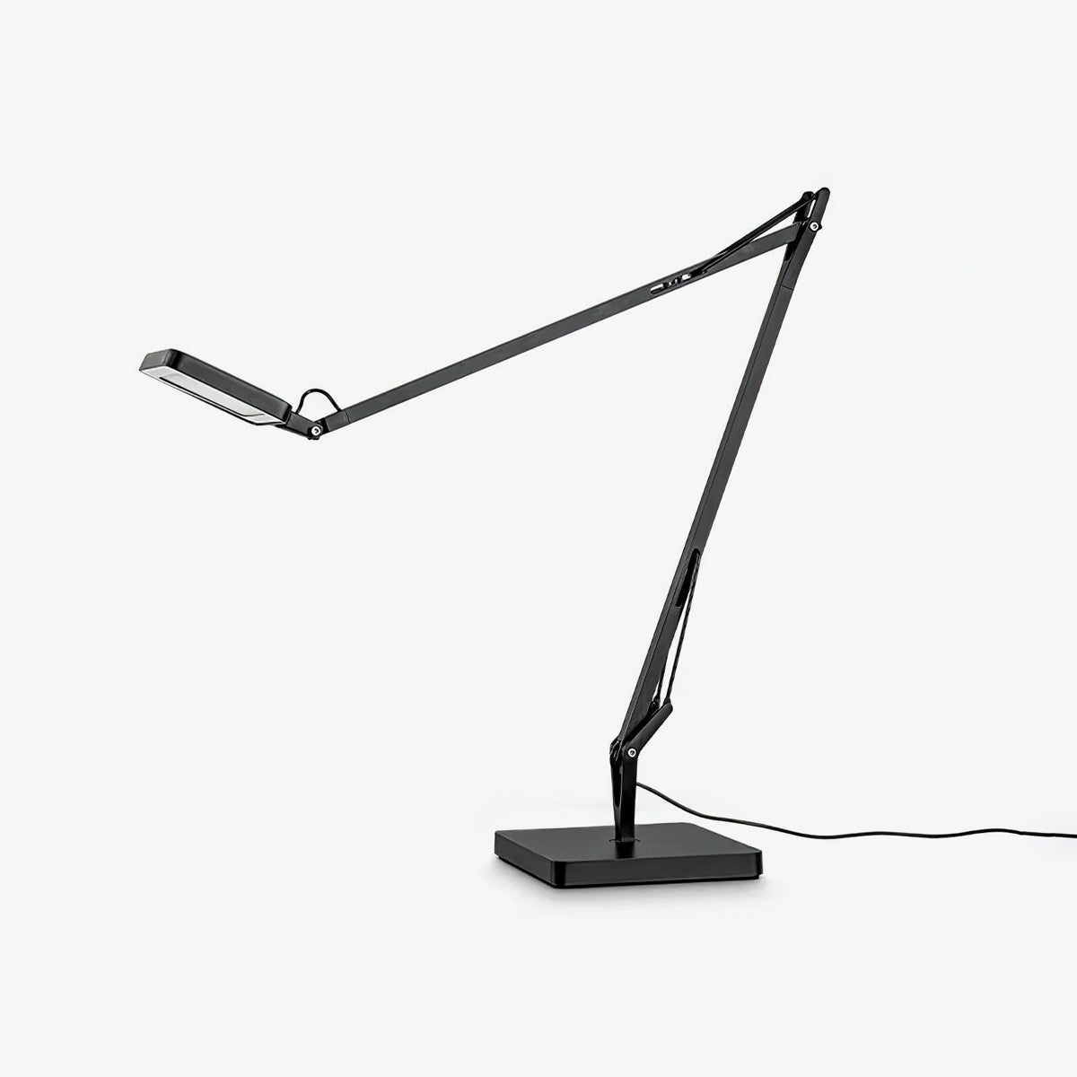 Tevenu Aluminum Industrial Table Lamp-Neutral Decor