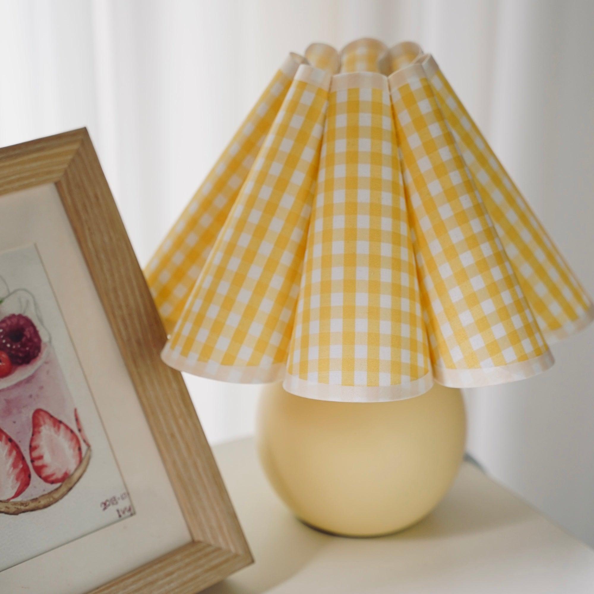 Nirixon Fabric Whimsical Table Lamp-Neutral Decor