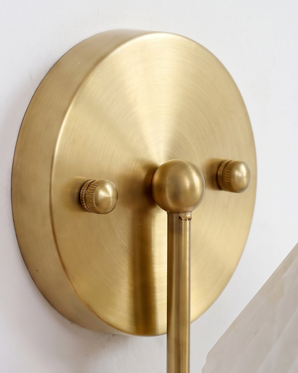 Nivuaya Alabaster Wall Sconce