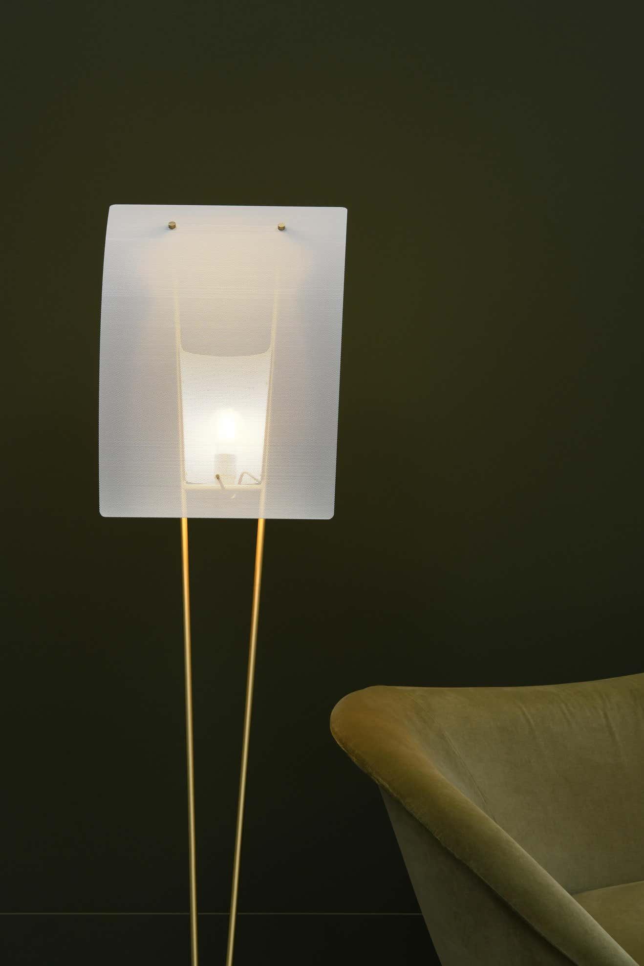 Ulvynil Minimalist Floor Lamp-Neutral Decor