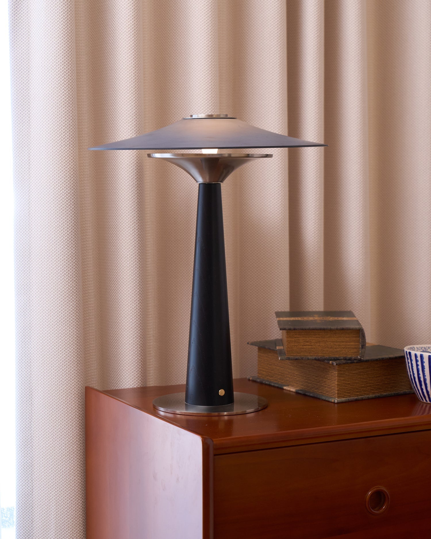 Cecilia Modern Table Lamp-Neutral Decor