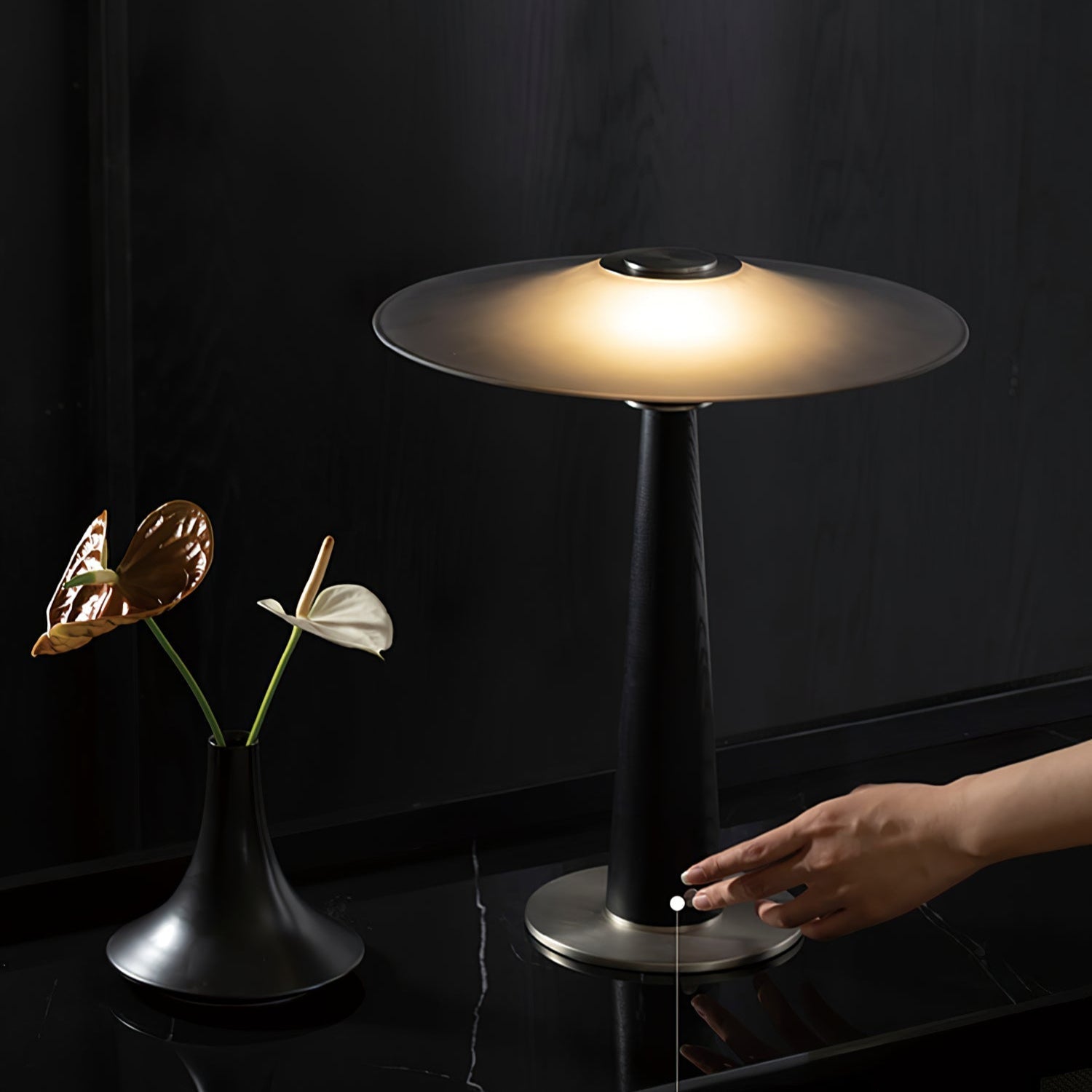 Cecilia Modern Table Lamp-Neutral Decor