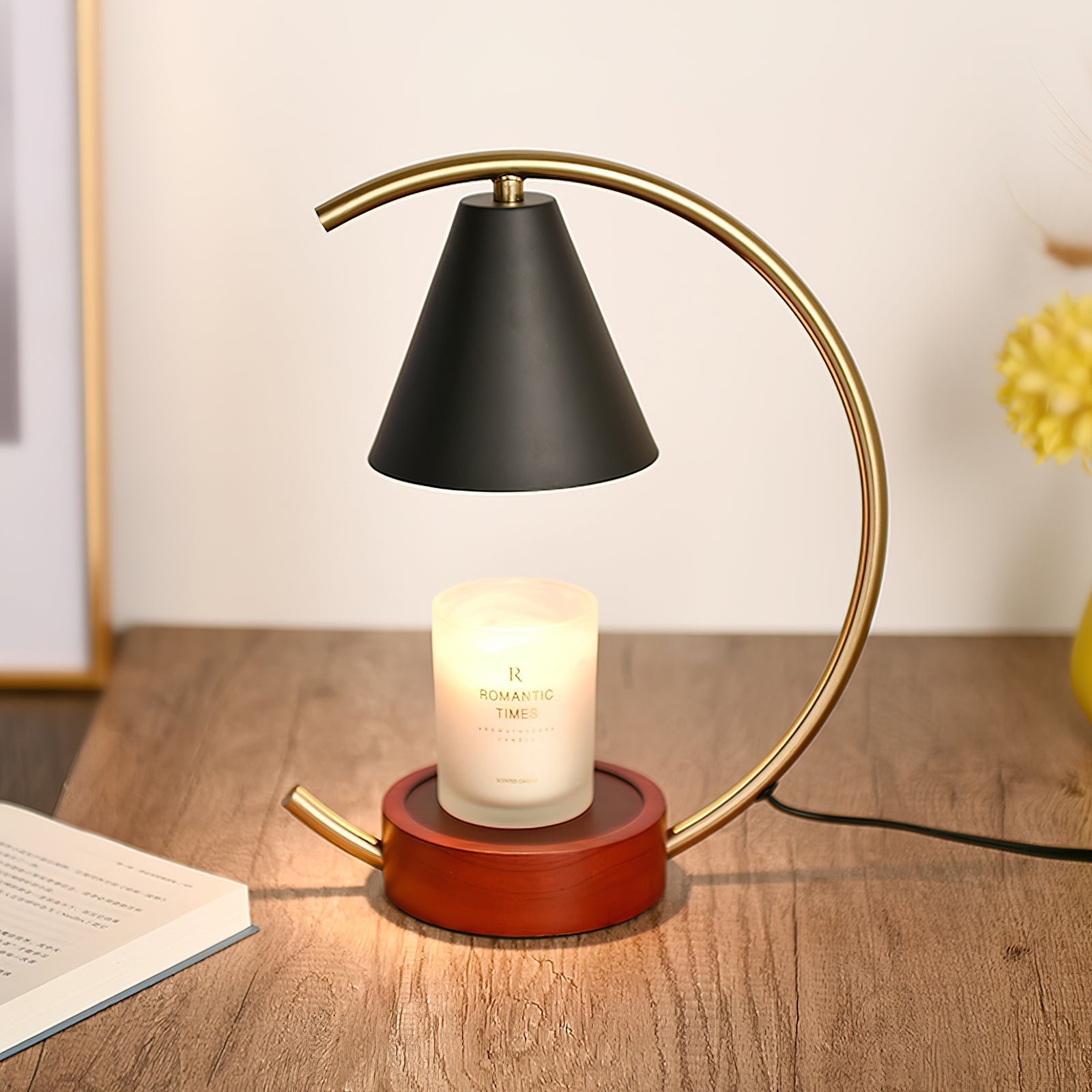 Cedric Warmer Lamp