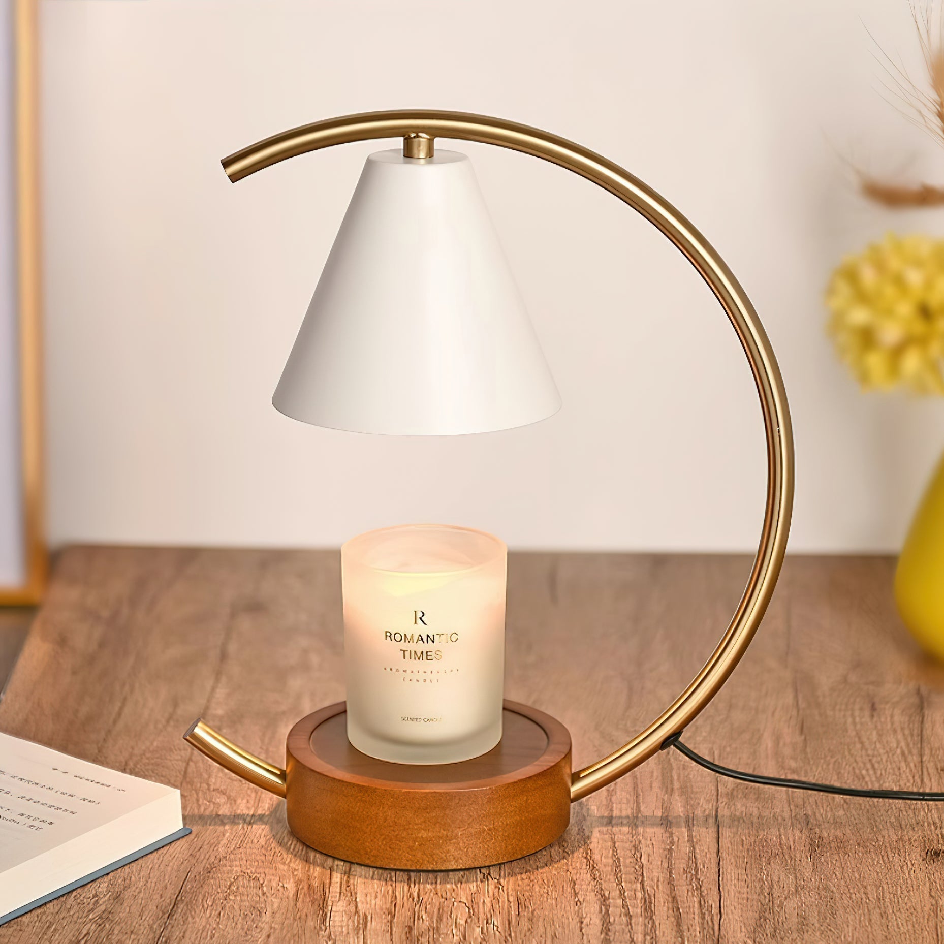 Cedric Warmer Lamp