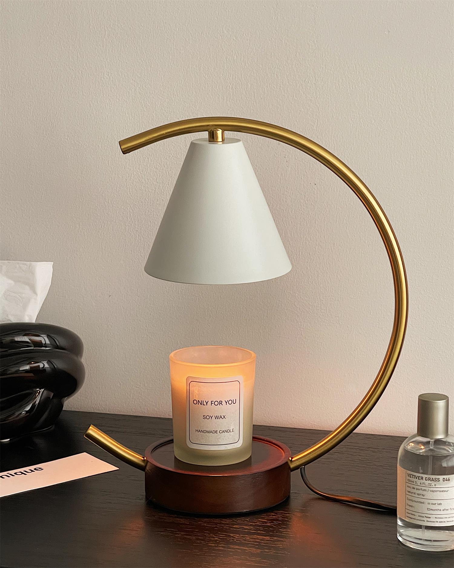Cedric Warmer Lamp