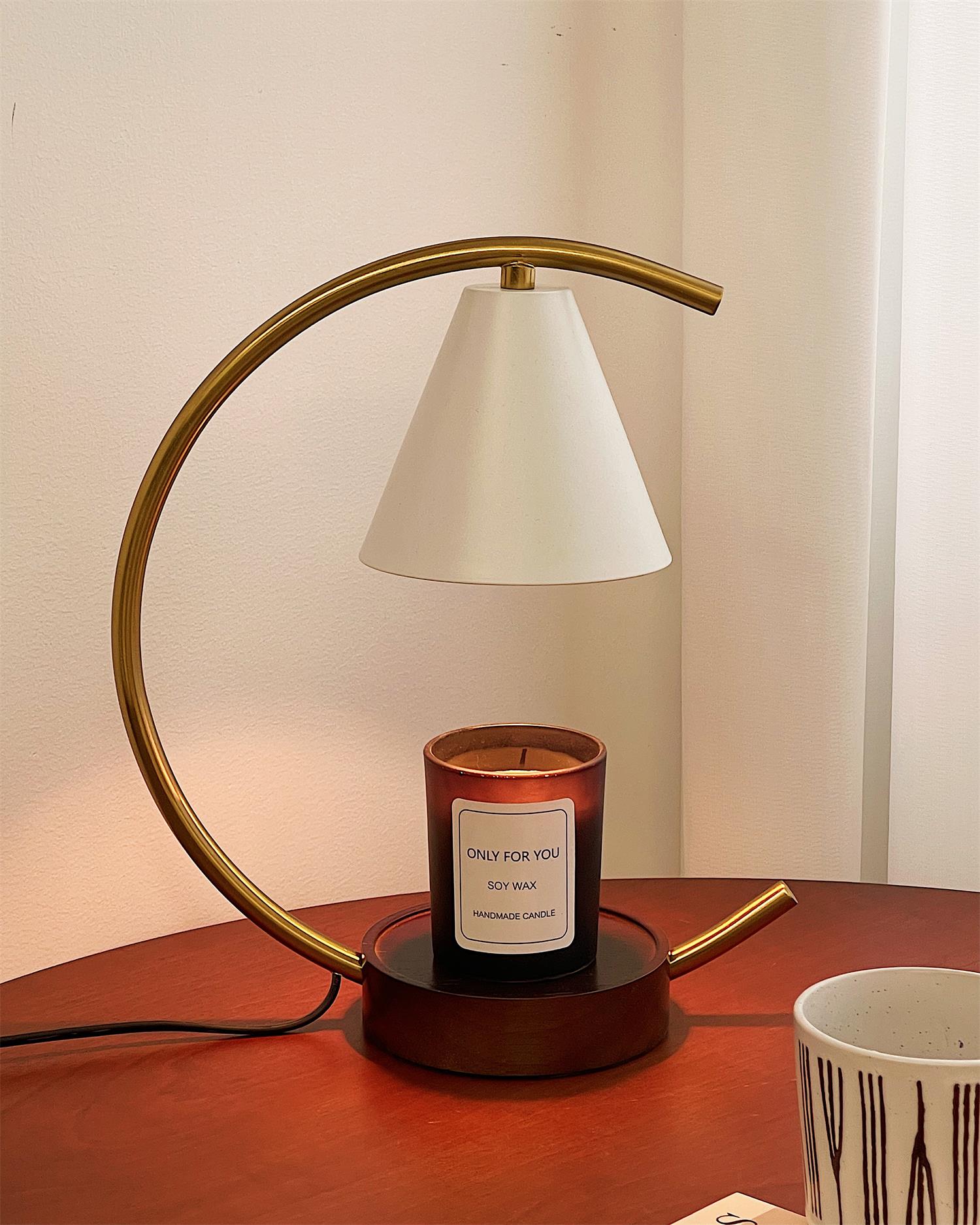 Cedric Warmer Lamp