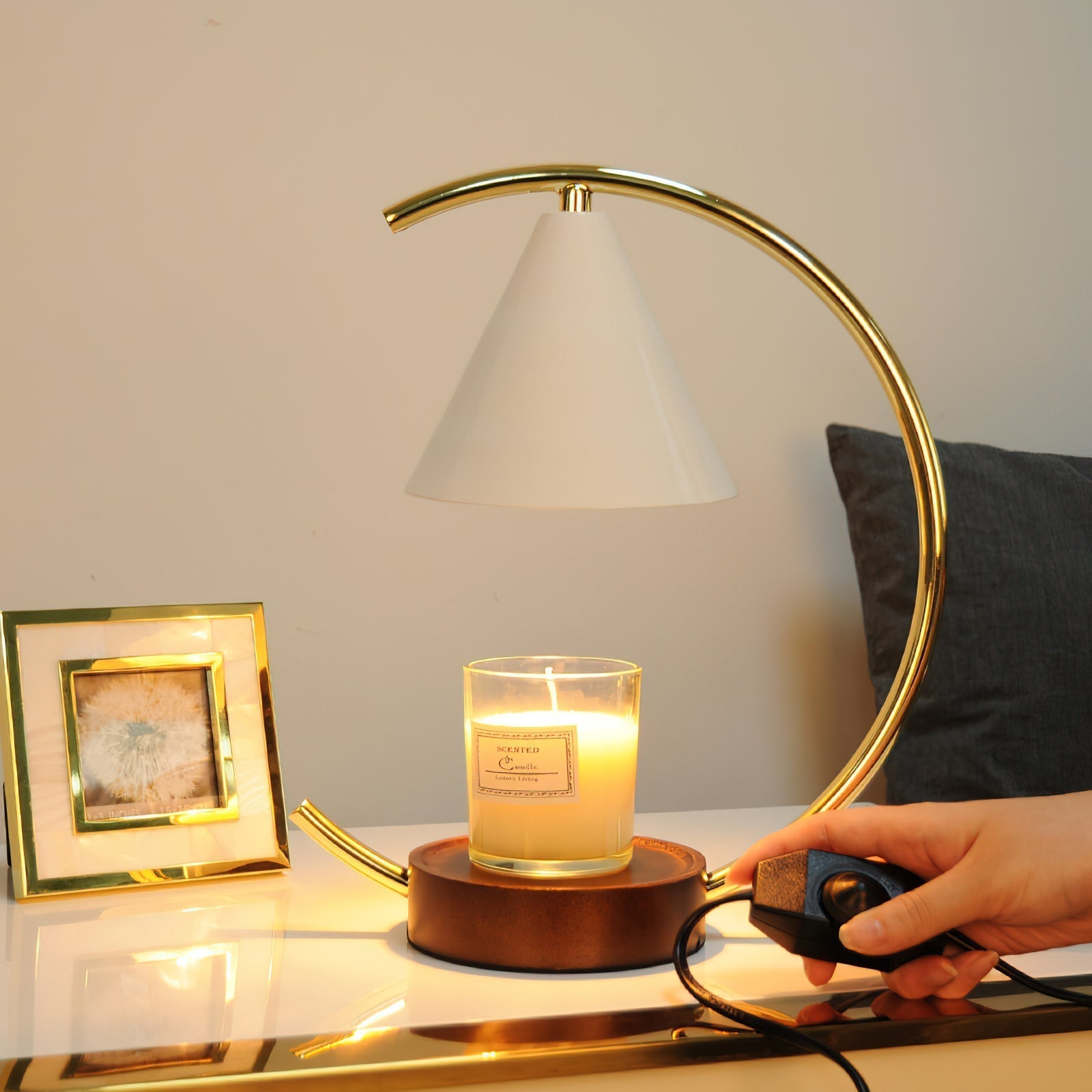Cedric Warmer Lamp