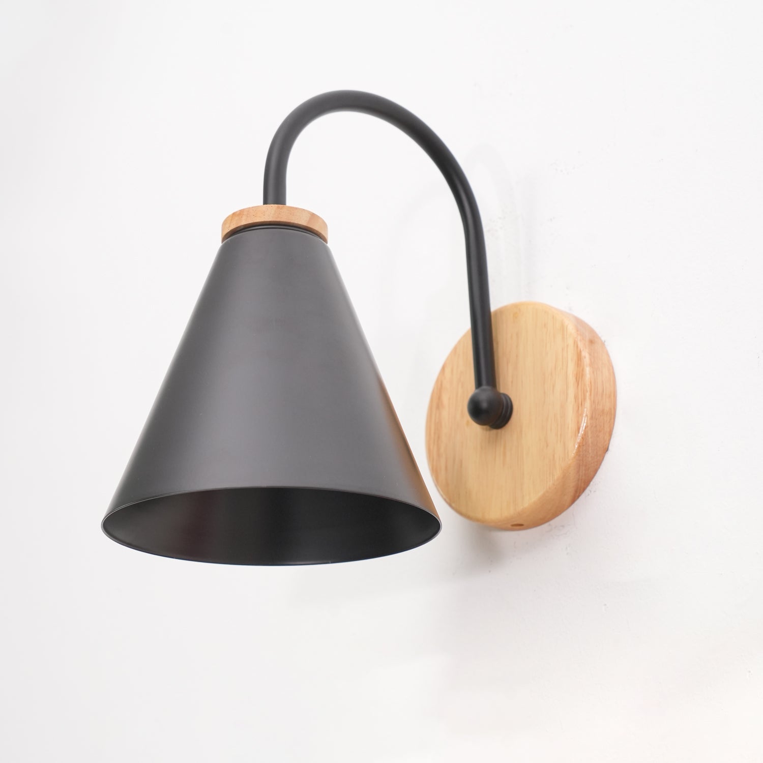 Calvor Unique Classic Wooden Wall Lamp-Neutral Decor