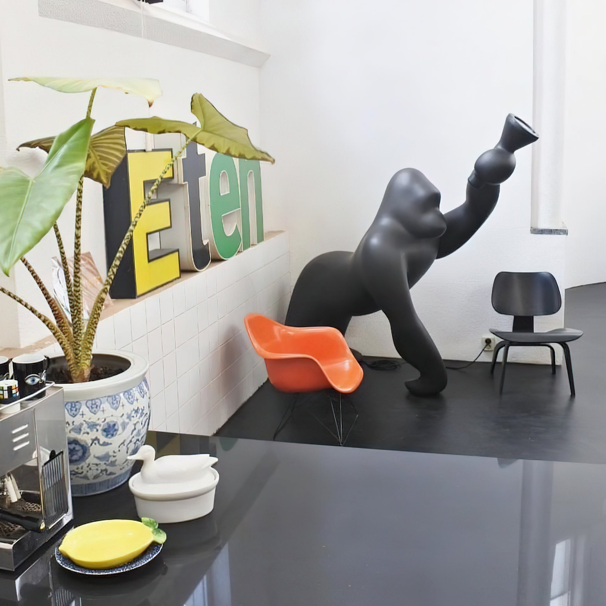 Zasolil Artistic Resin Gorilla Floor Lamp-Neutral Decor