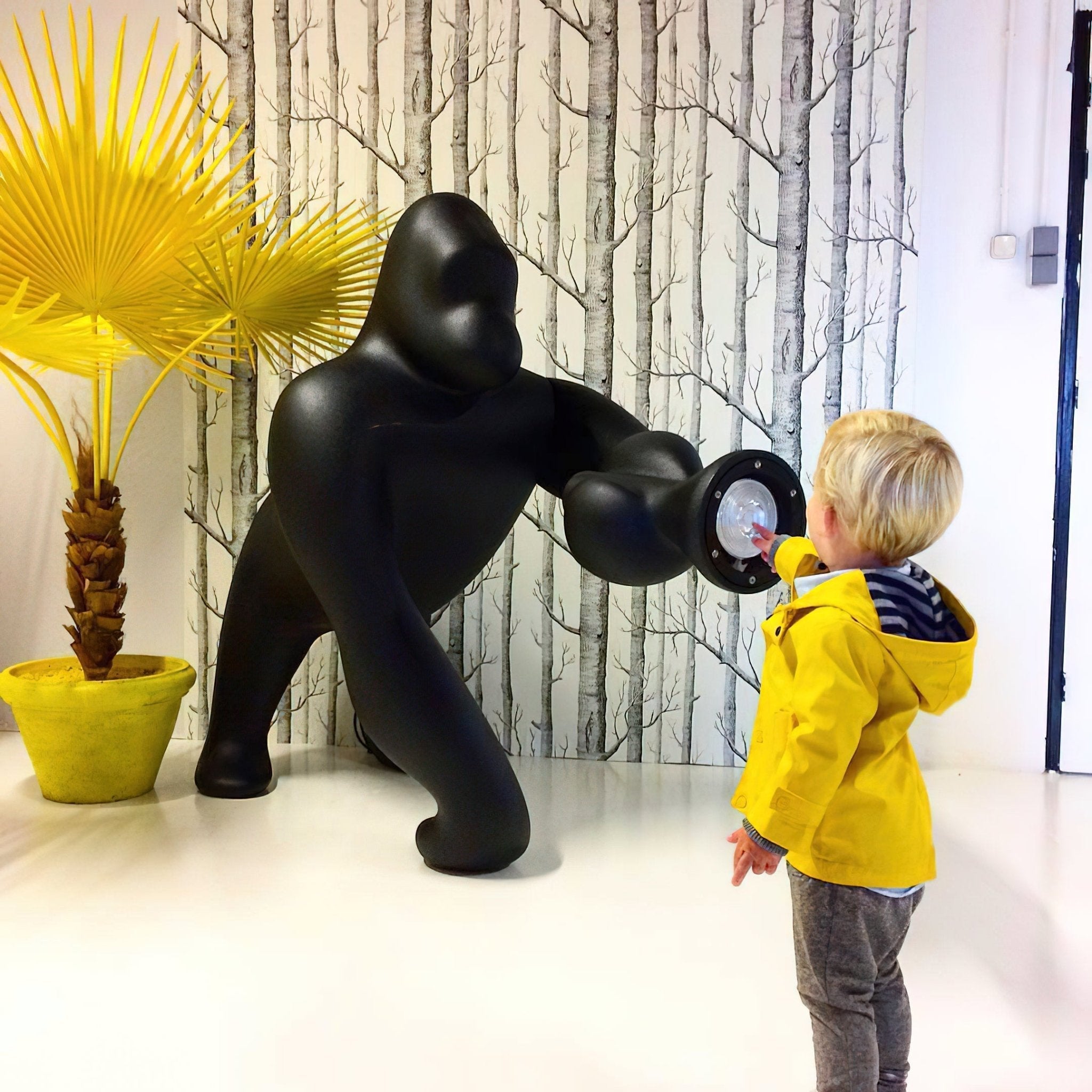 Zasolil Artistic Resin Gorilla Floor Lamp-Neutral Decor