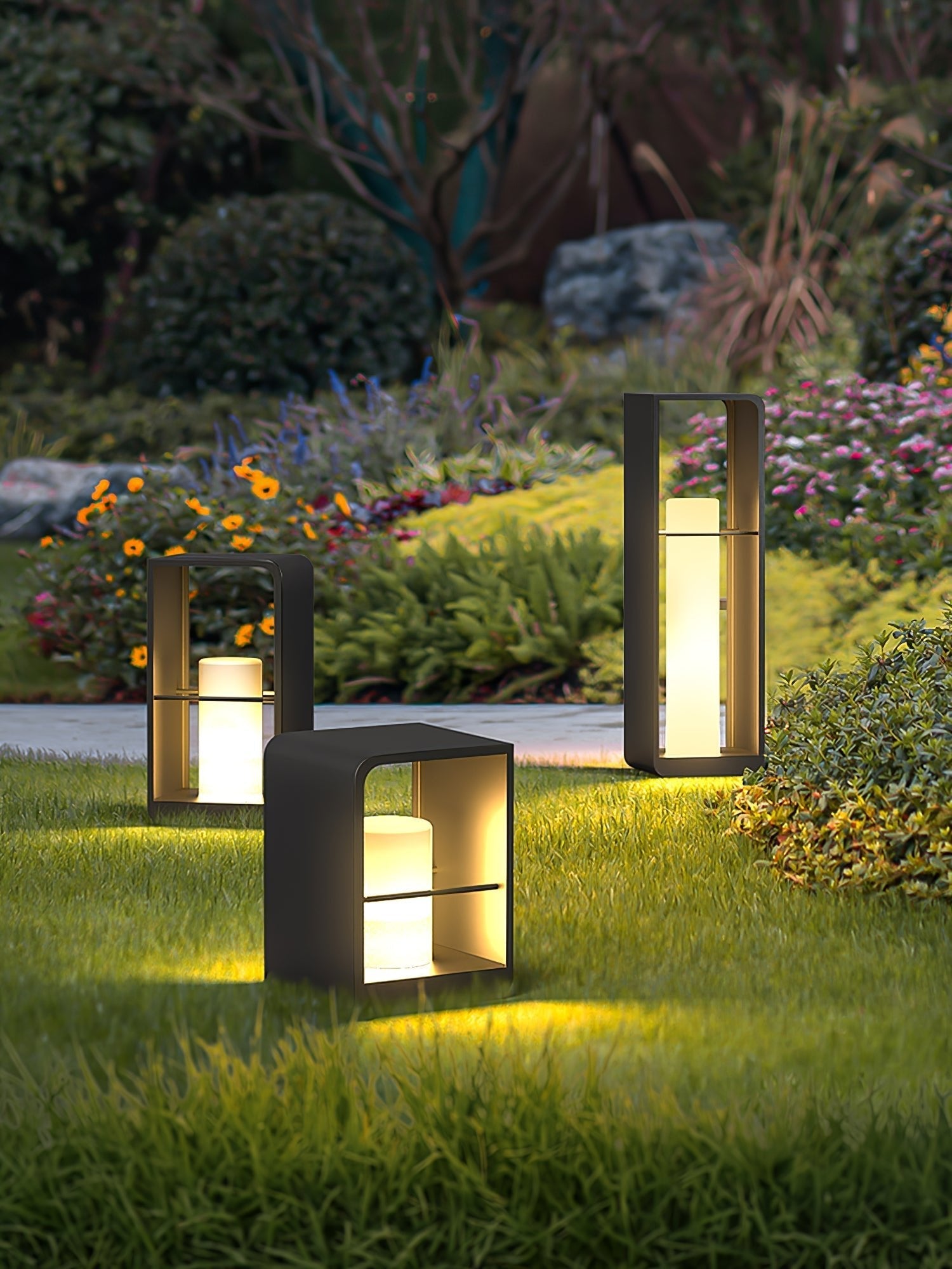 Poppy Minimalist Outdoor Light-Neutral Decor