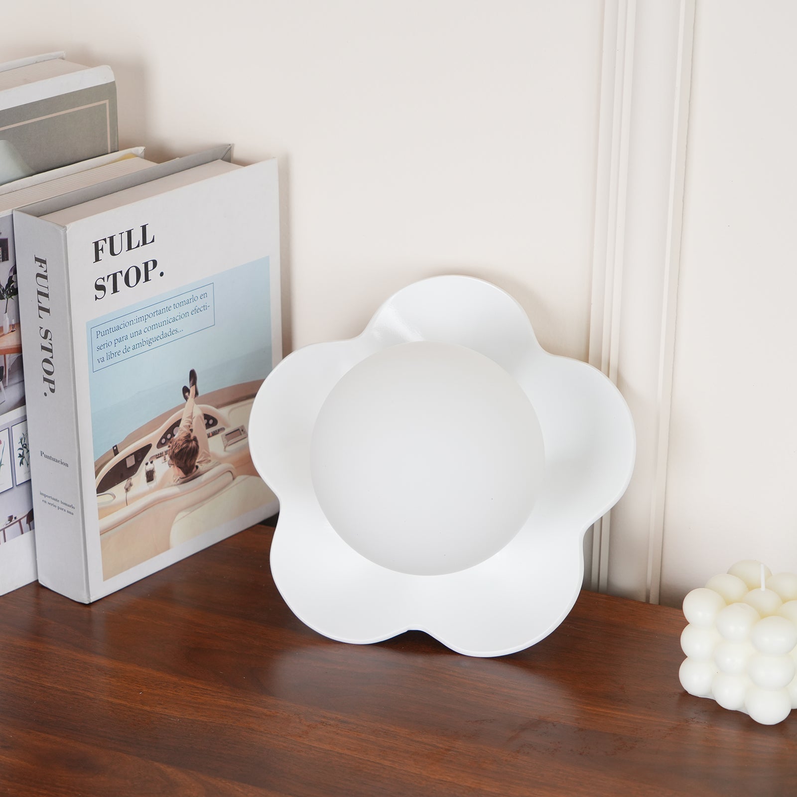 Petalia  Wall Lamp