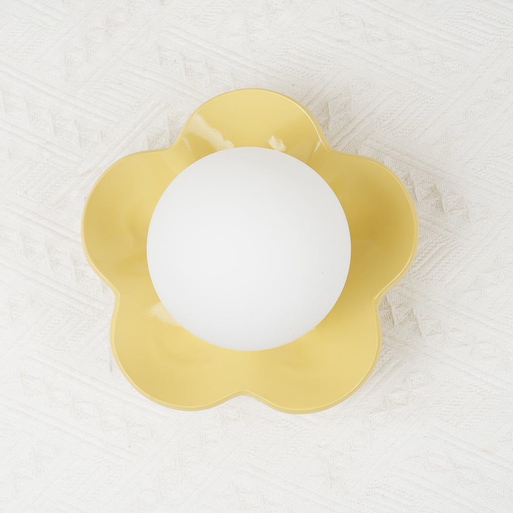 Arcore Resin Playful Wall Lamp-Neutral Decor
