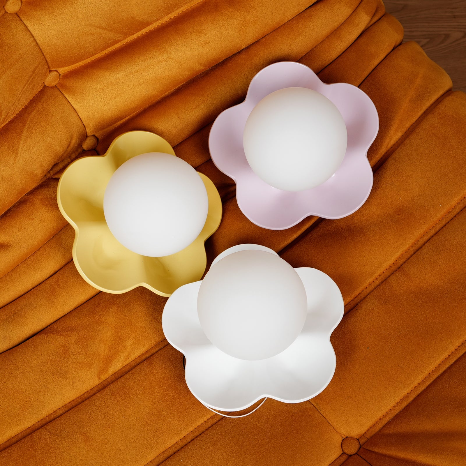 Petalia  Wall Lamp