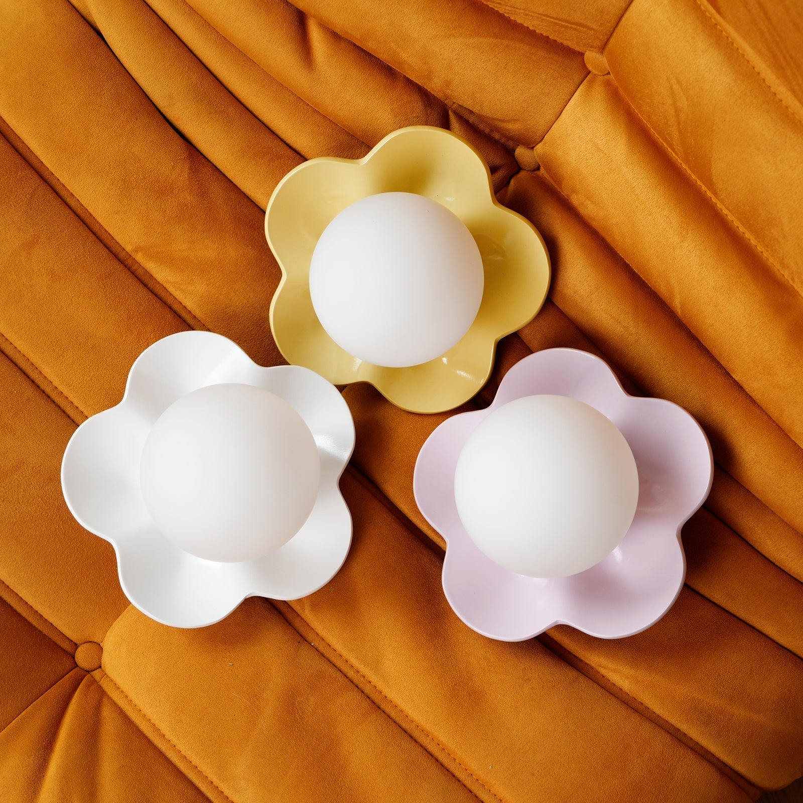 Petalia  Wall Lamp