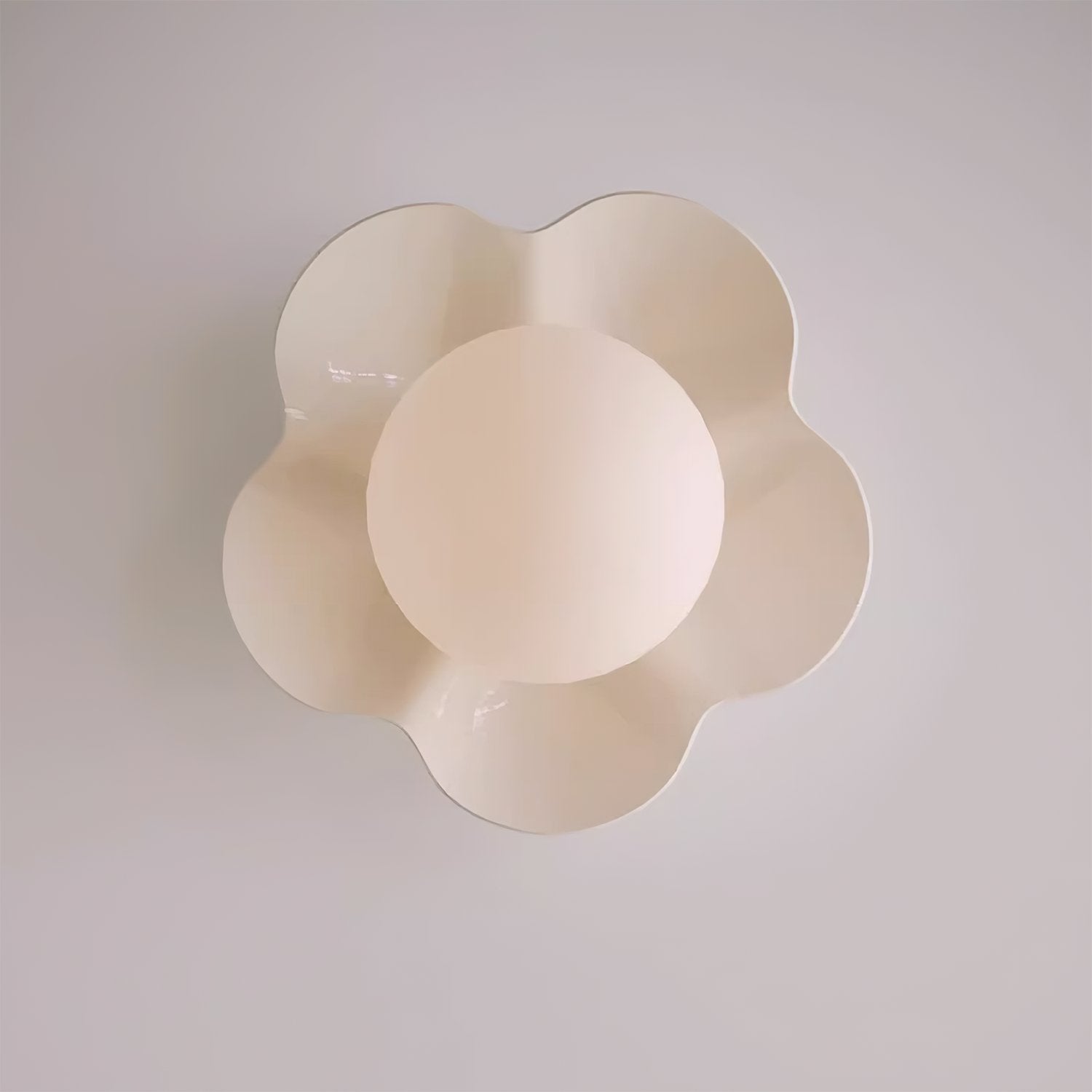 Arcore Resin Playful Wall Lamp-Neutral Decor