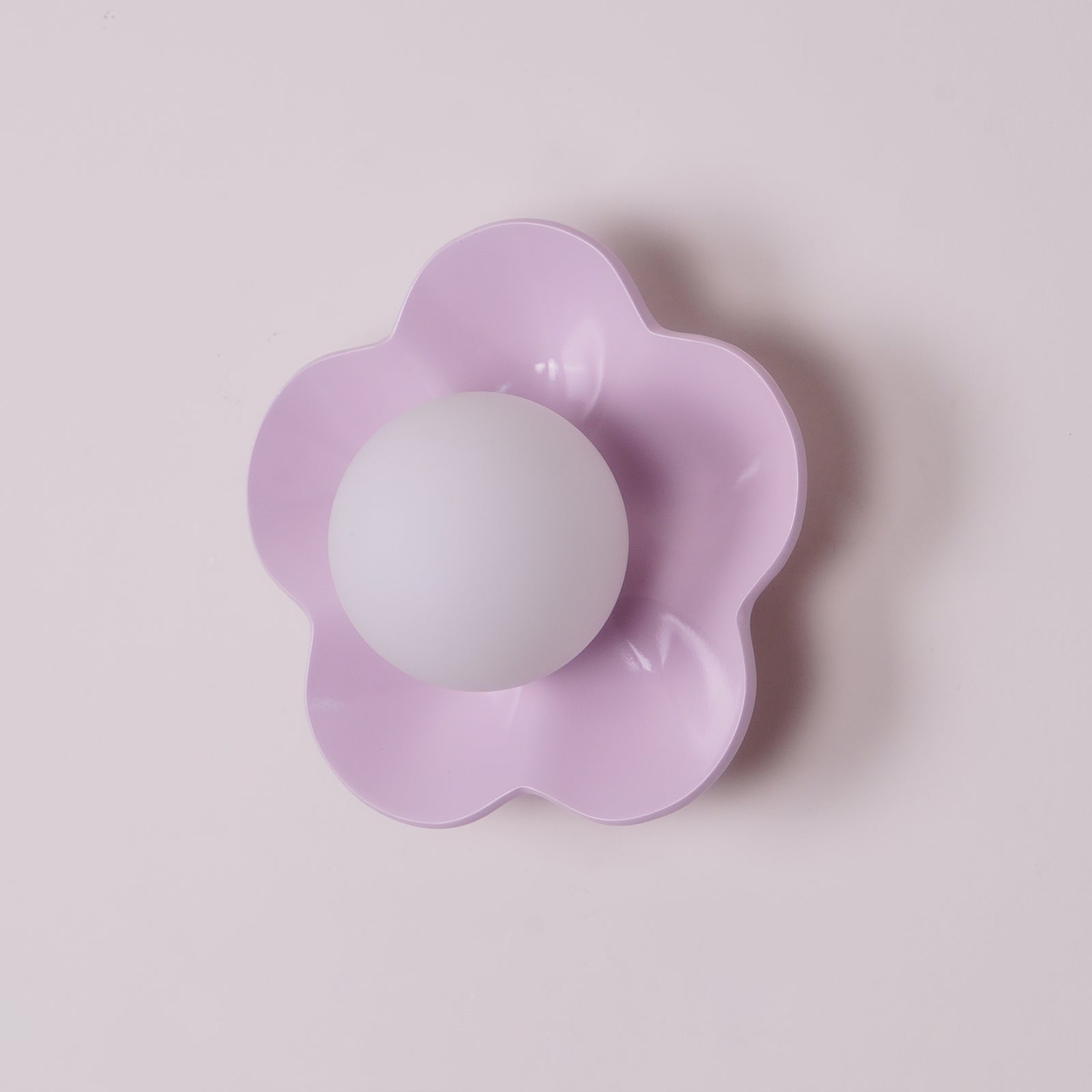 Arcore Resin Playful Wall Lamp-Neutral Decor
