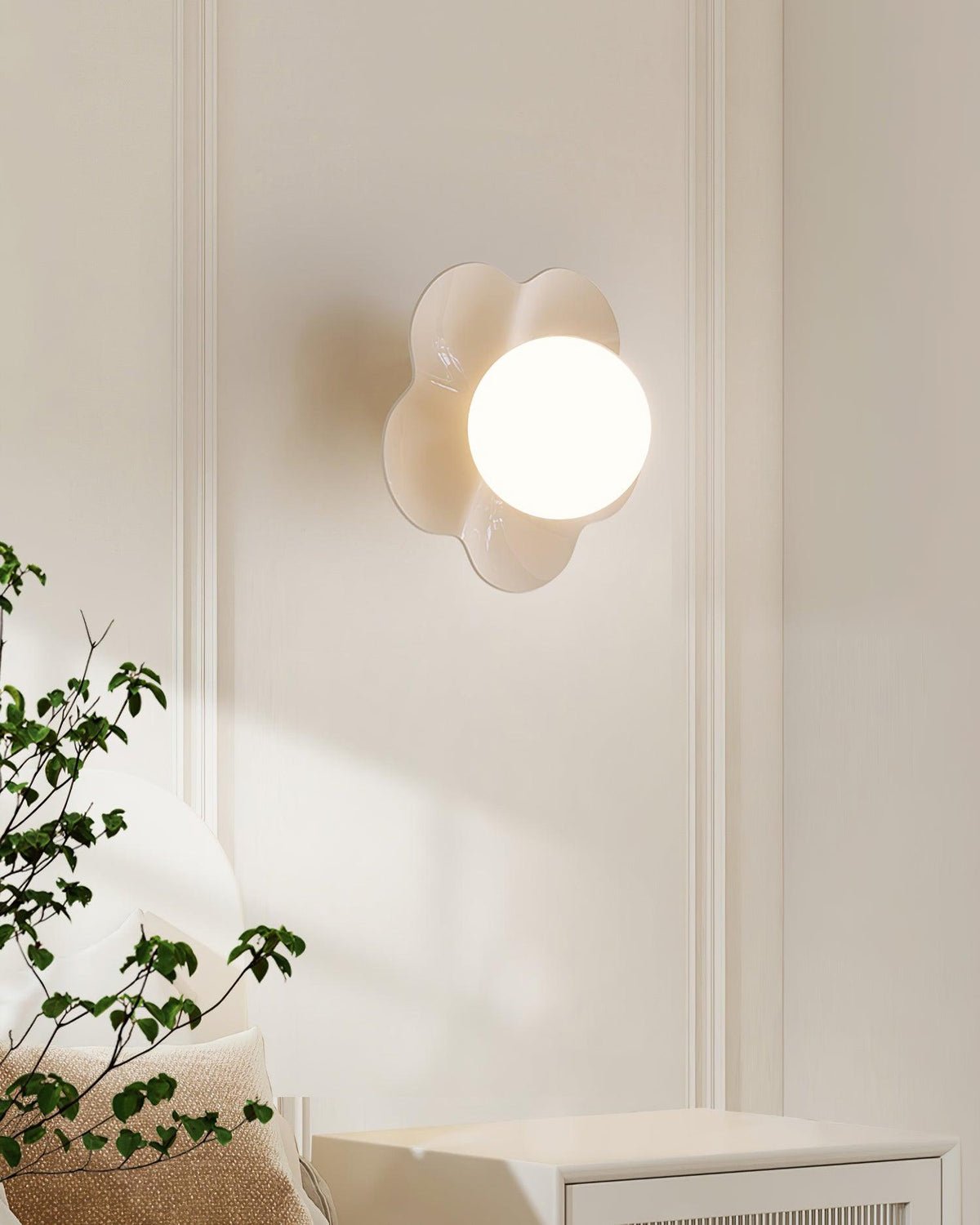 Arcore Resin Playful Wall Lamp-Neutral Decor