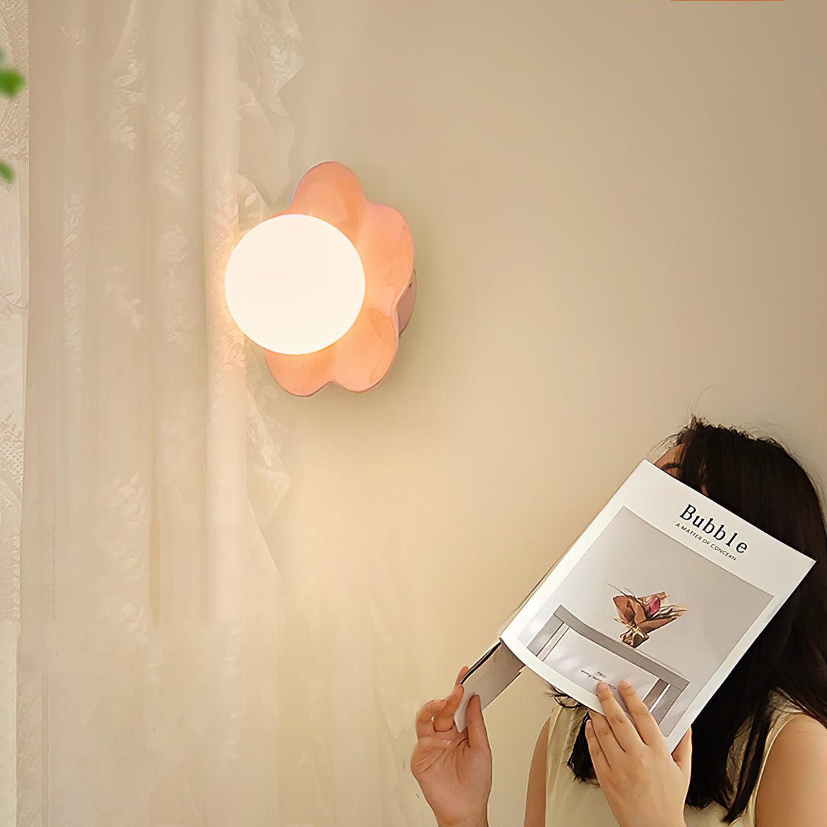 Arcore Resin Playful Wall Lamp-Neutral Decor