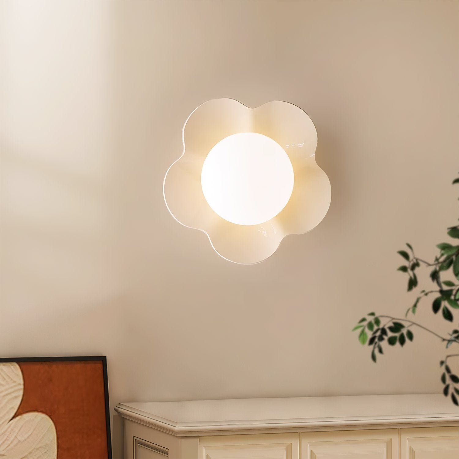 Arcore Resin Playful Wall Lamp-Neutral Decor