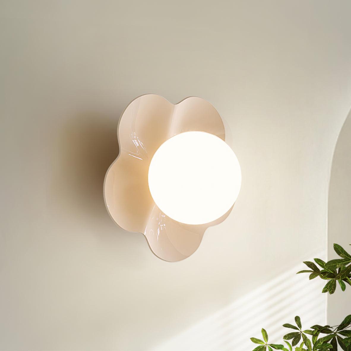 Arcore Resin Playful Wall Lamp-Neutral Decor