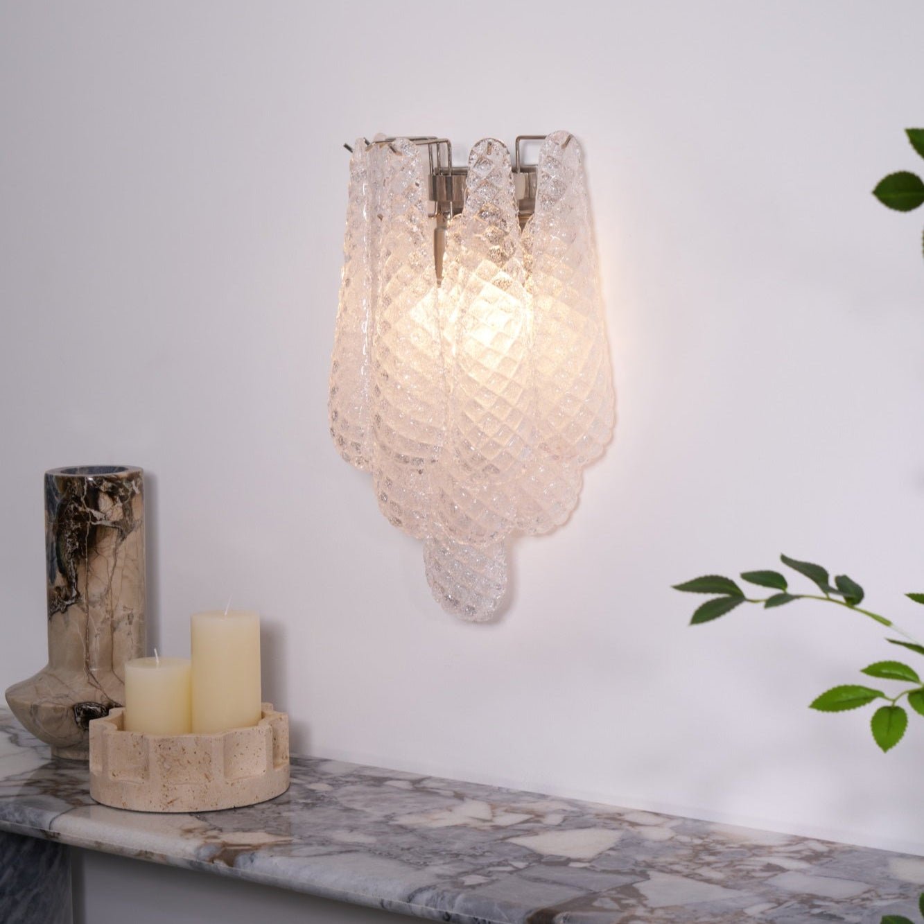 Aurora Wall Lamp Pink Teardrop Glass Floral Artistic-Neutral Decor