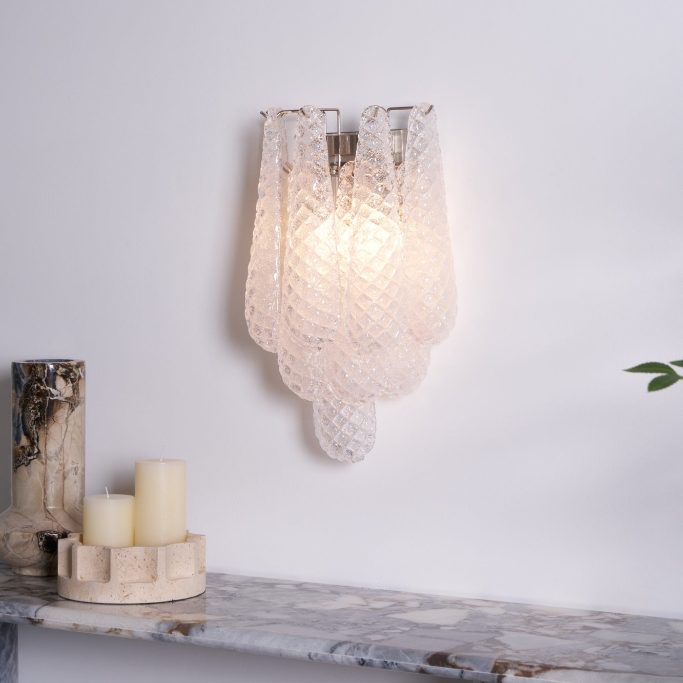 Aurora Wall Lamp Pink Teardrop Glass Floral Artistic-Neutral Decor