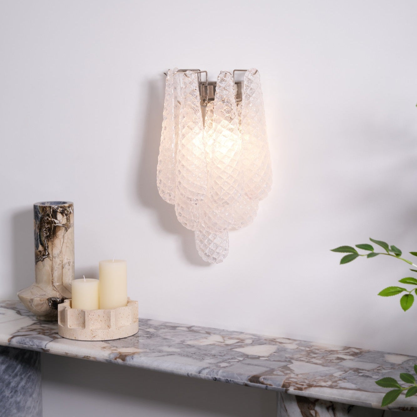 Aurora Wall Lamp Pink Teardrop Glass Floral Artistic-Neutral Decor