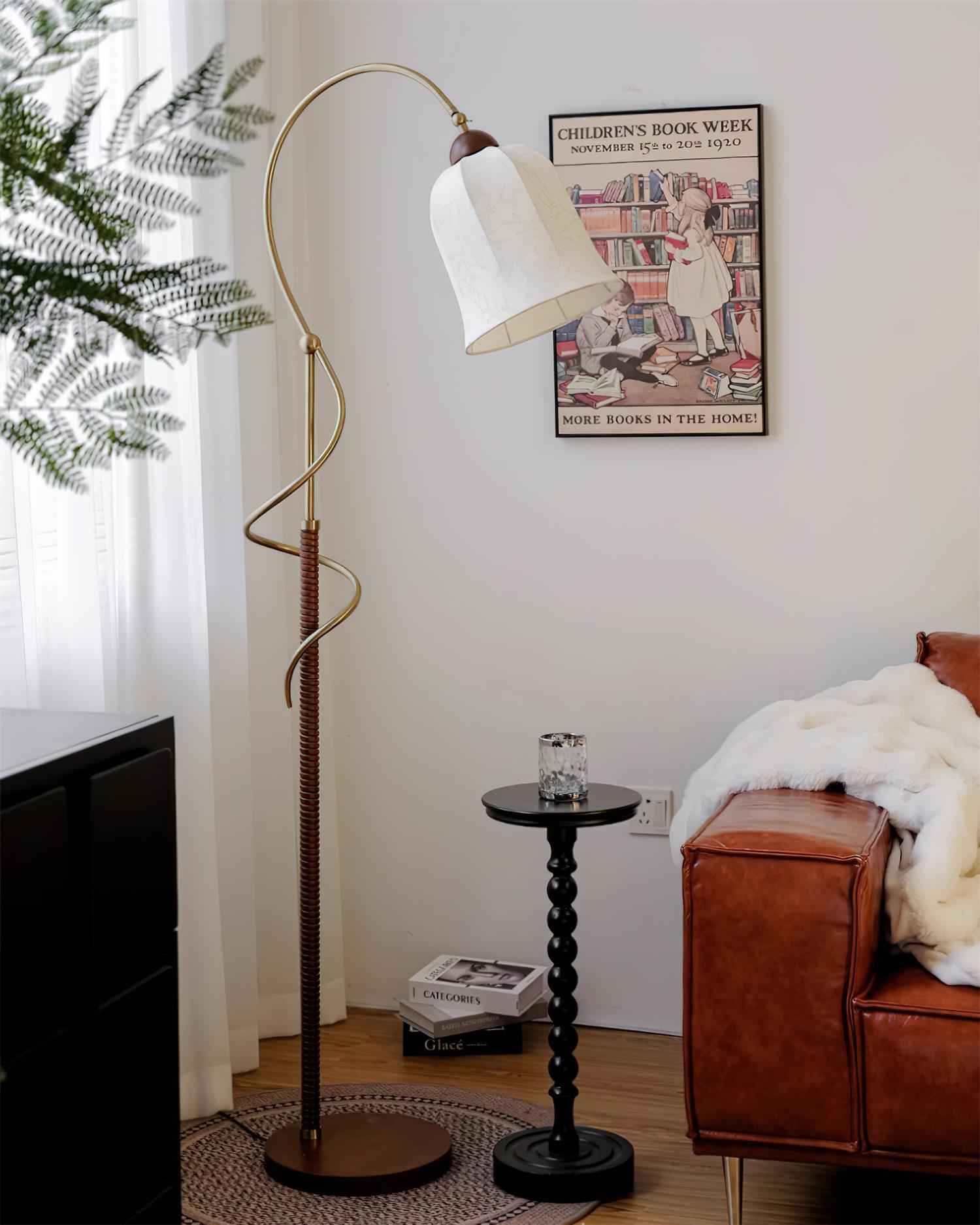 Curvel Floor Lamp