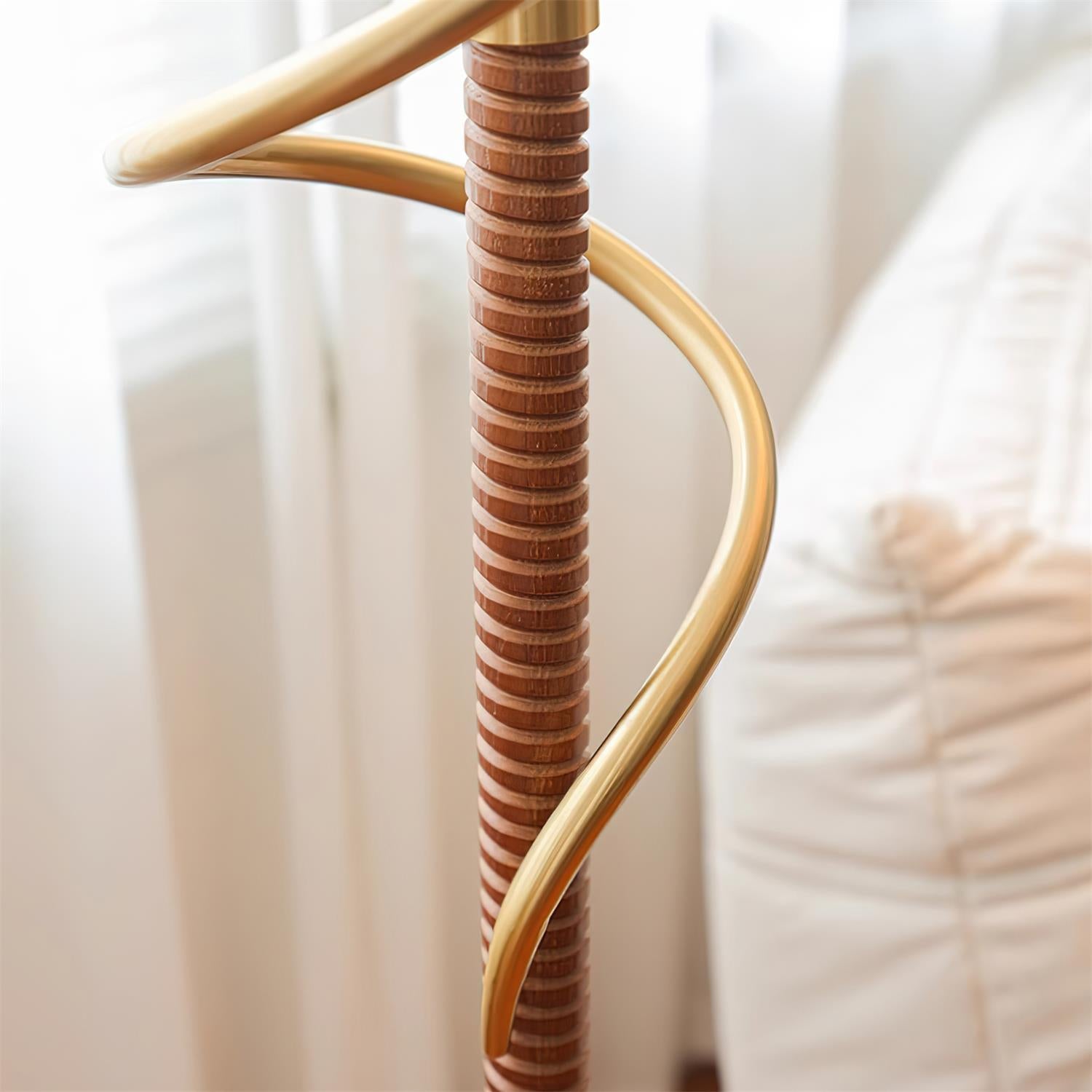 Curvel Floor Lamp