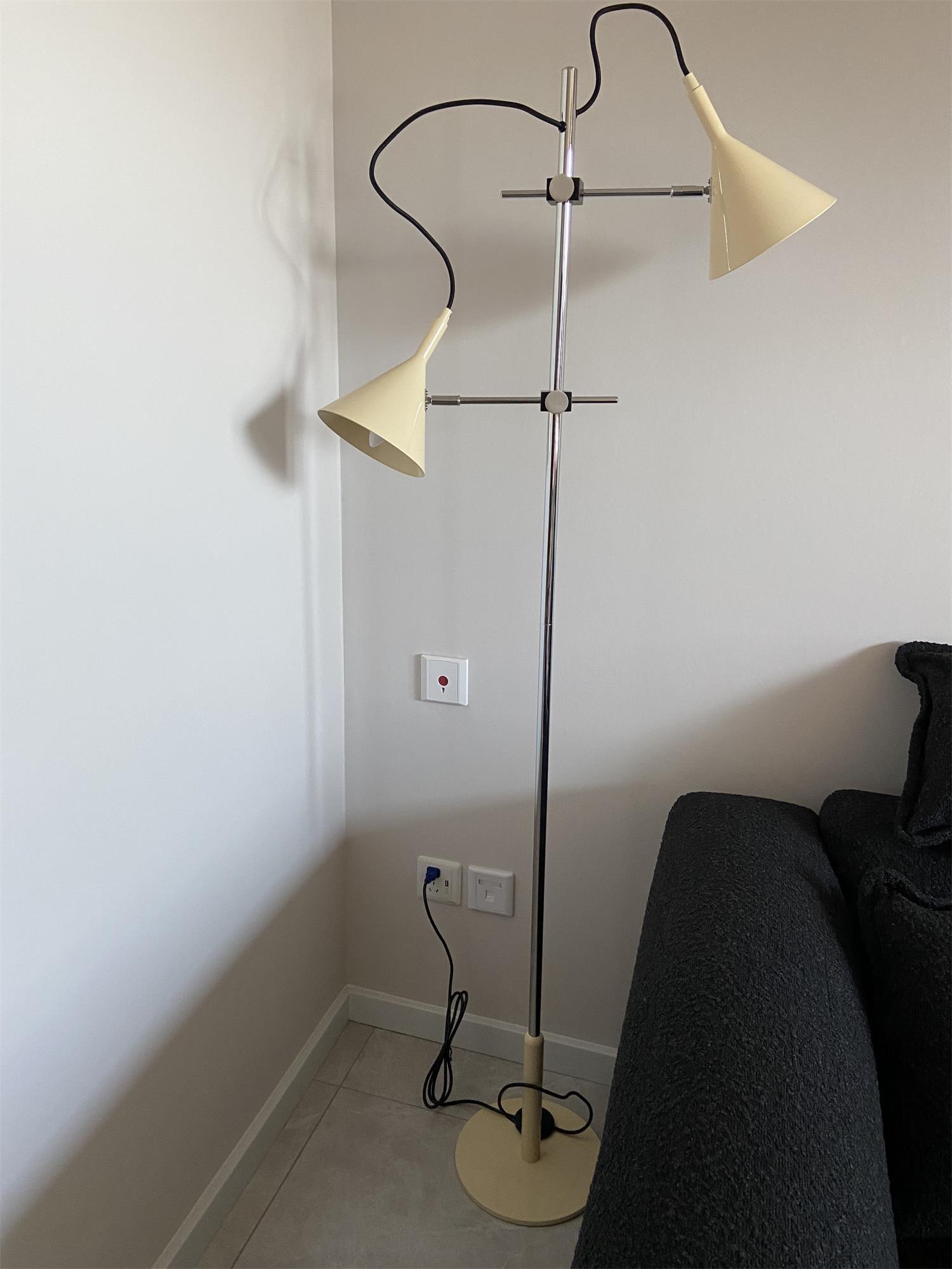 Elys Modern Floor Lamp-Neutral Decor