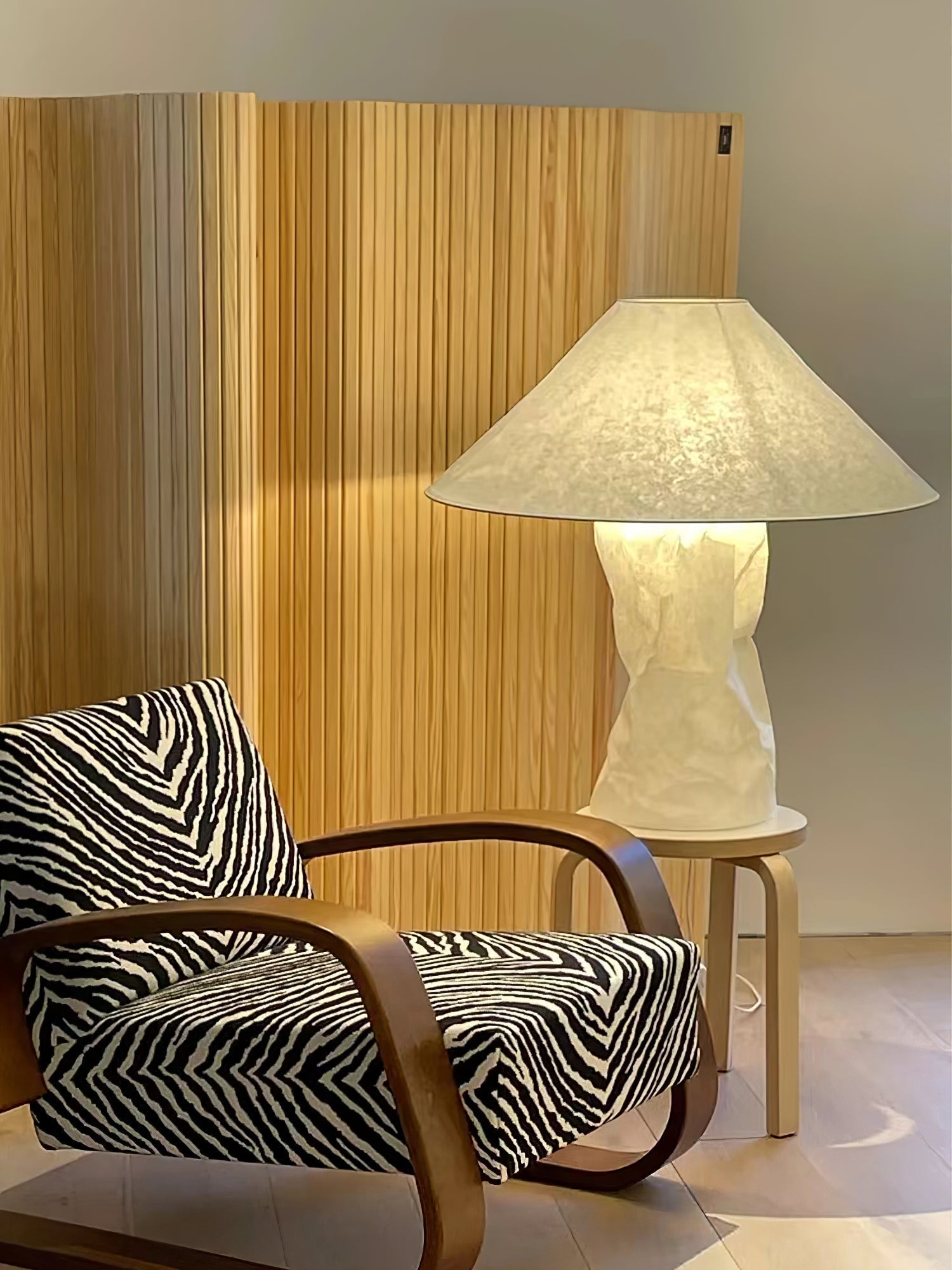 Lalemu Paper Artistic Table Lamp-Neutral Decor