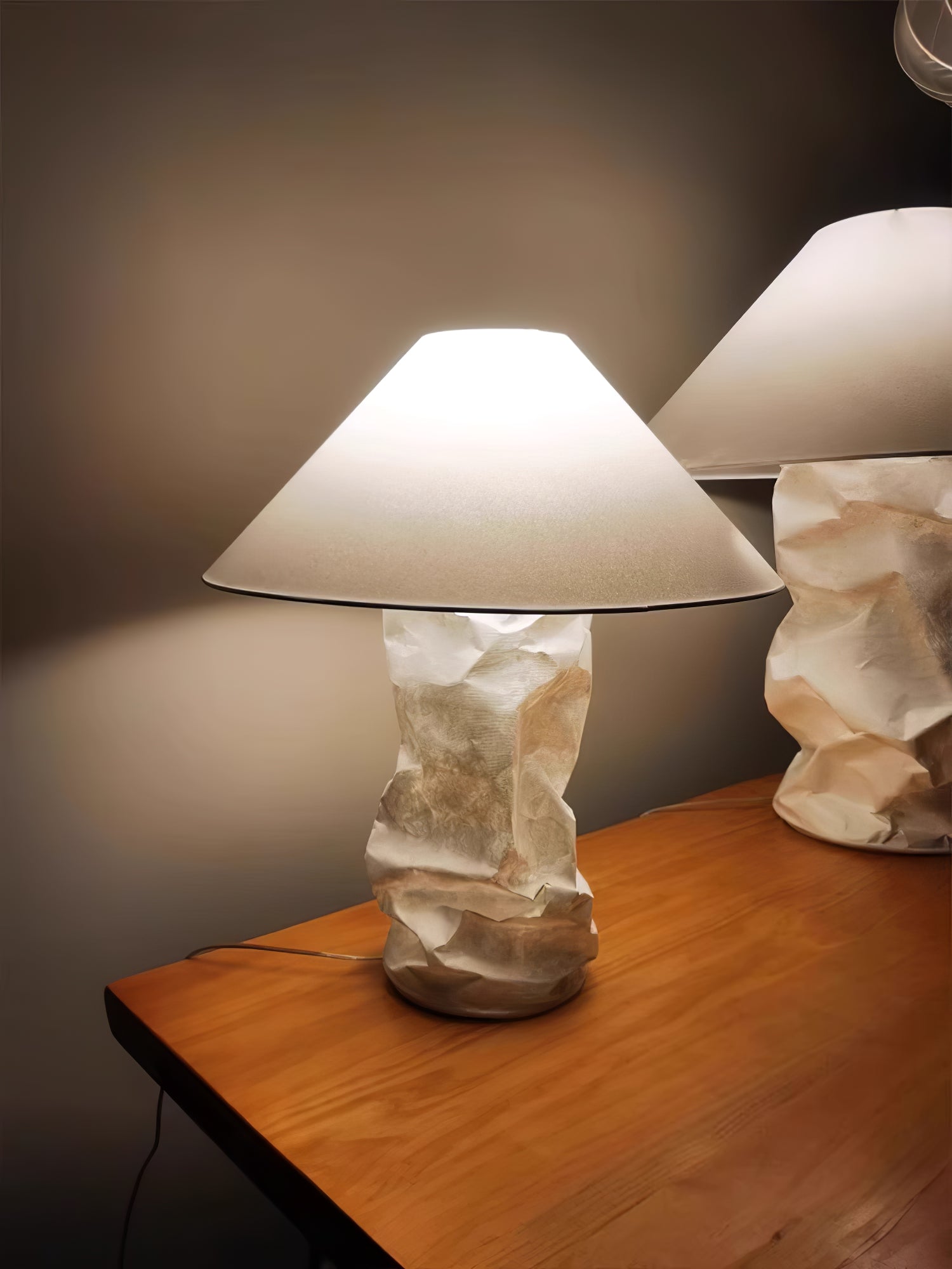 Lalemu Paper Artistic Table Lamp-Neutral Decor